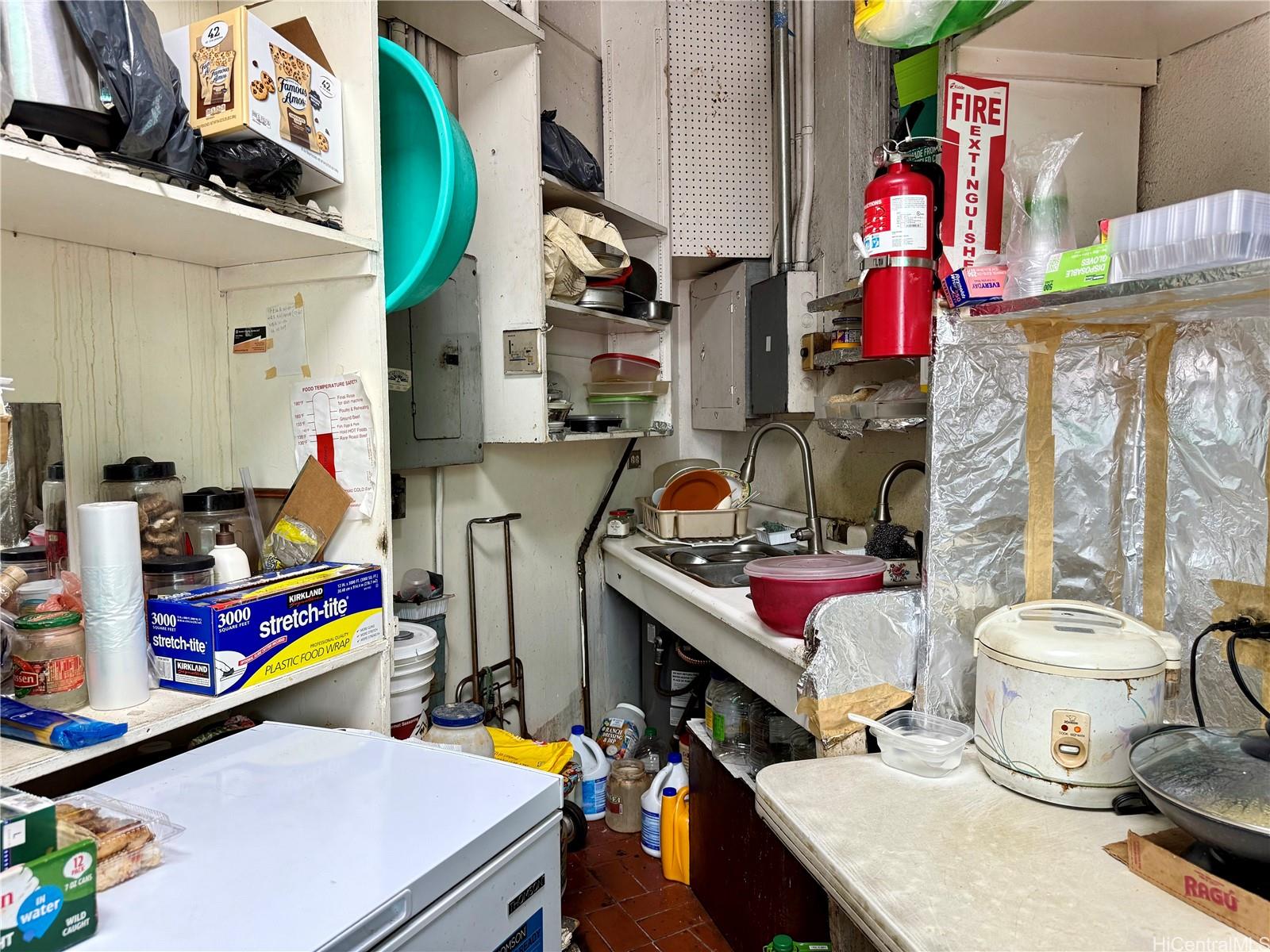 1481 South King Street Pawaa  - photo 5 of 14