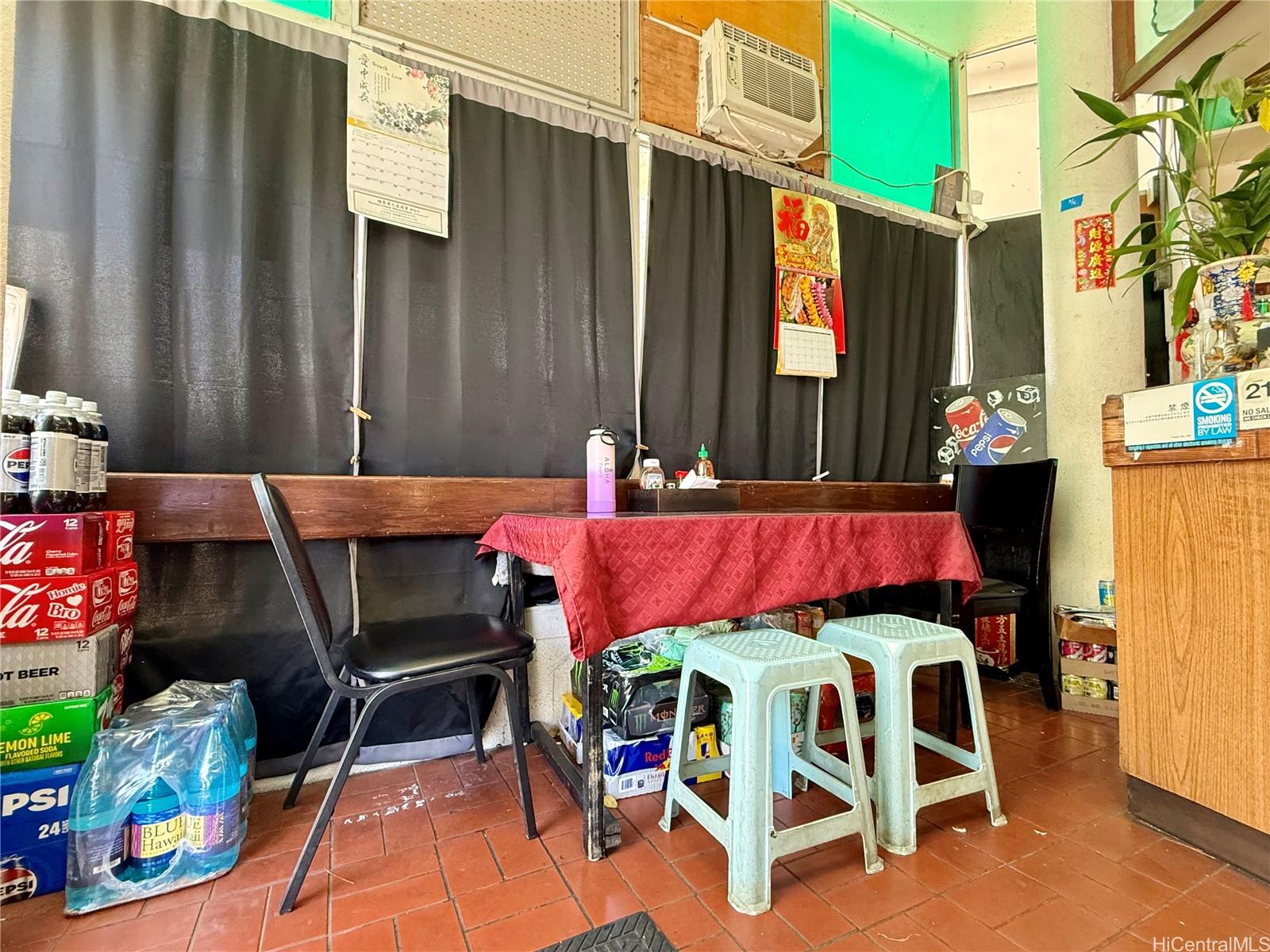 1481 South King Street Pawaa  - photo 9 of 14