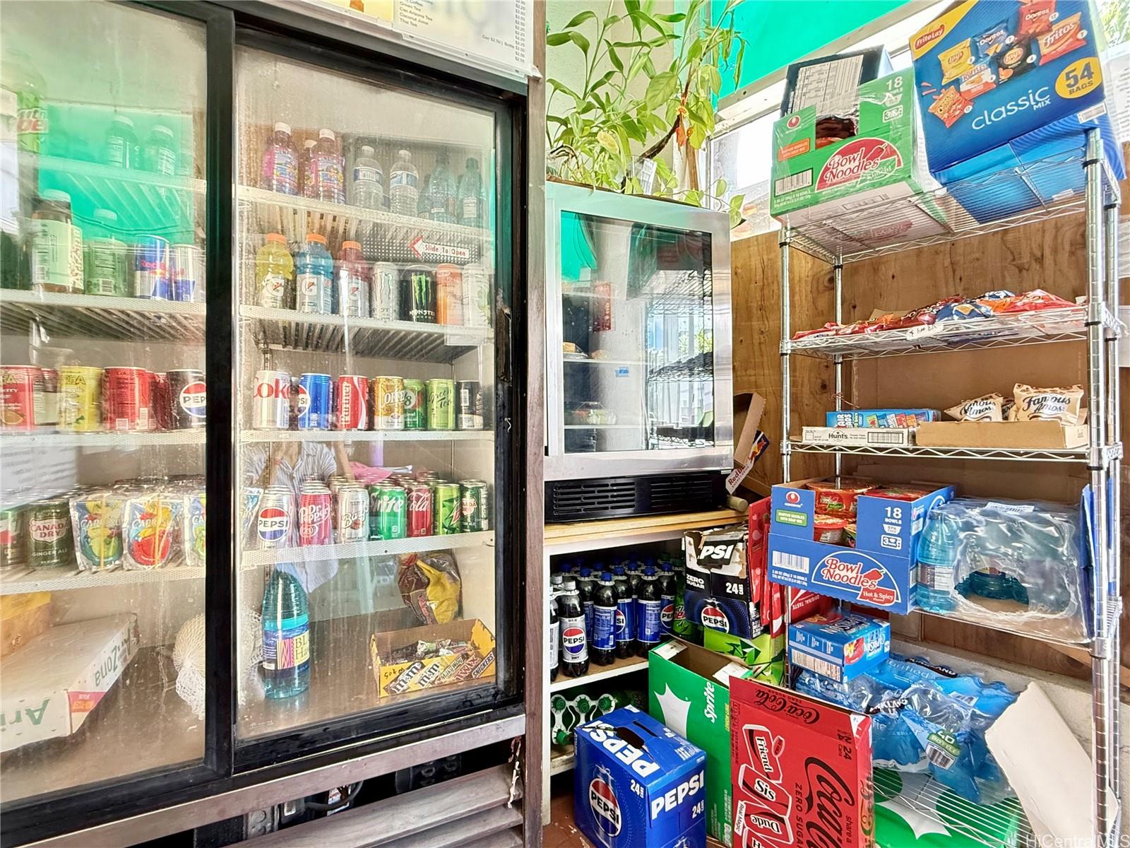 1481 South King Street Pawaa  - photo 10 of 14