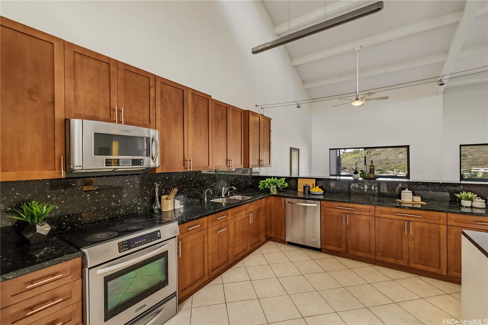 1487 Hiikala Place townhouse # 39, Honolulu, Hawaii - photo 9 of 25