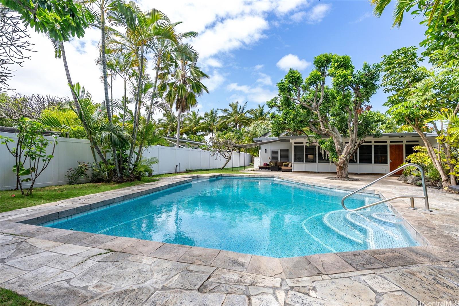 150  Kailua Road Kuulei Tract, Kailua home - photo 2 of 25