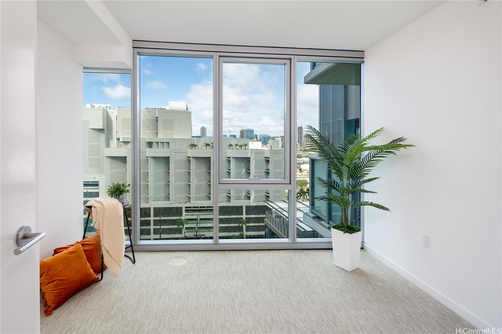 The Park on Keeaumoku condo # 1100R, Honolulu, Hawaii - photo 14 of 25