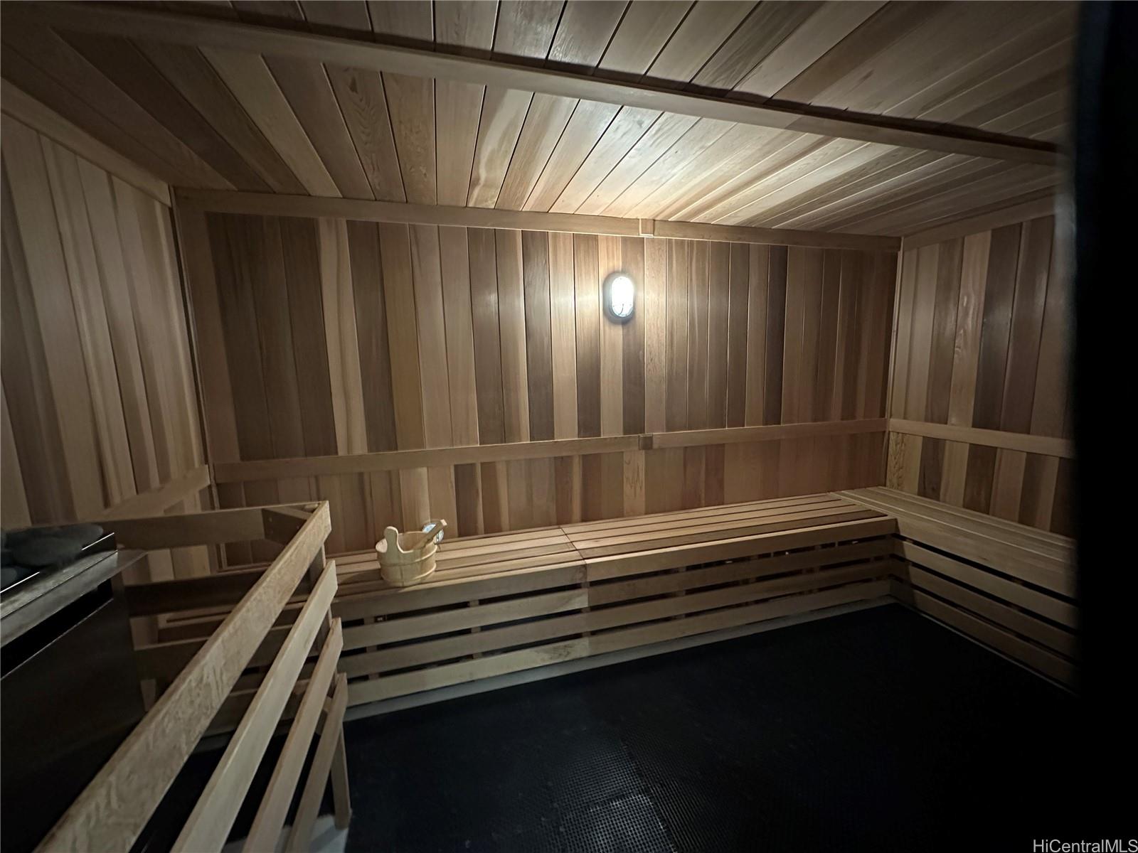 The Park on Keeaumoku condo # 1309R, Honolulu, Hawaii - photo 7 of 9