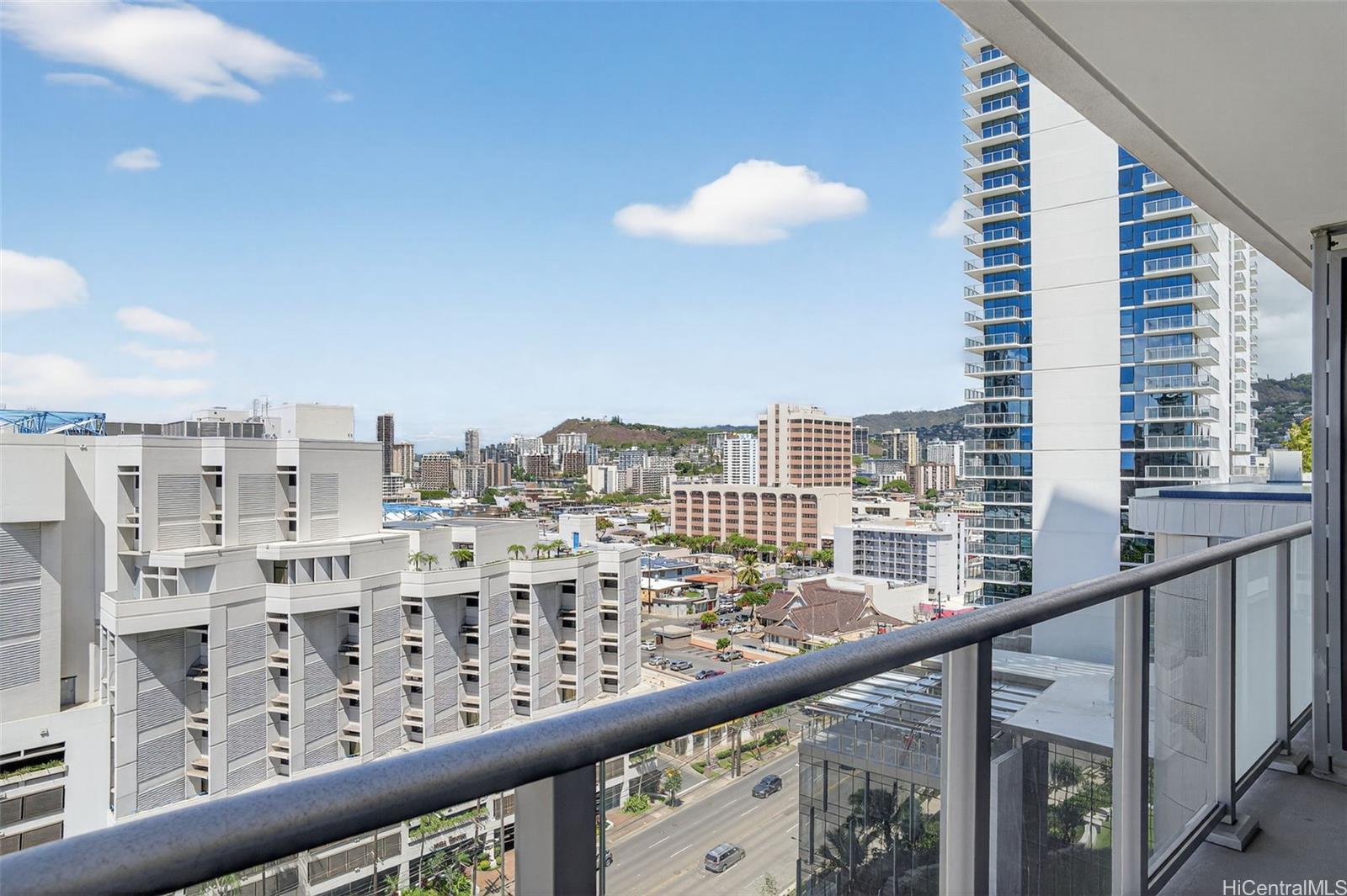 The Park on Keeaumoku condo # 1410R, Honolulu, Hawaii - photo 17 of 22