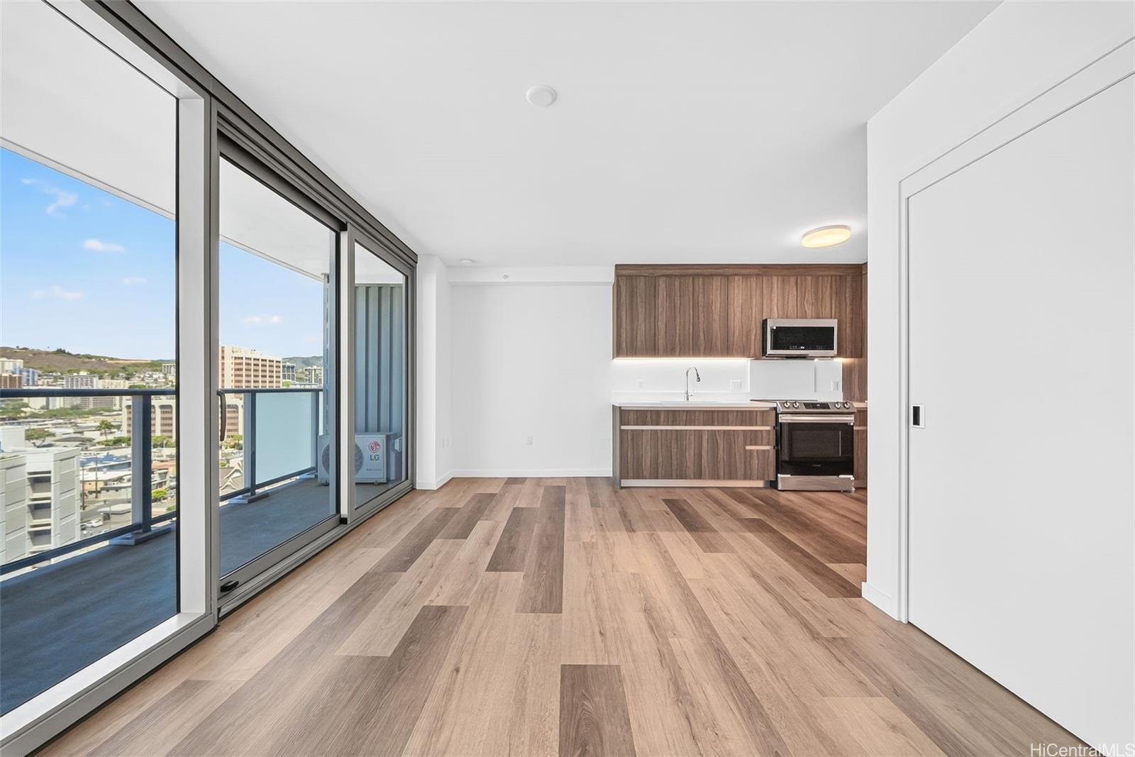 The Park on Keeaumoku condo # 1410R, Honolulu, Hawaii - photo 6 of 22