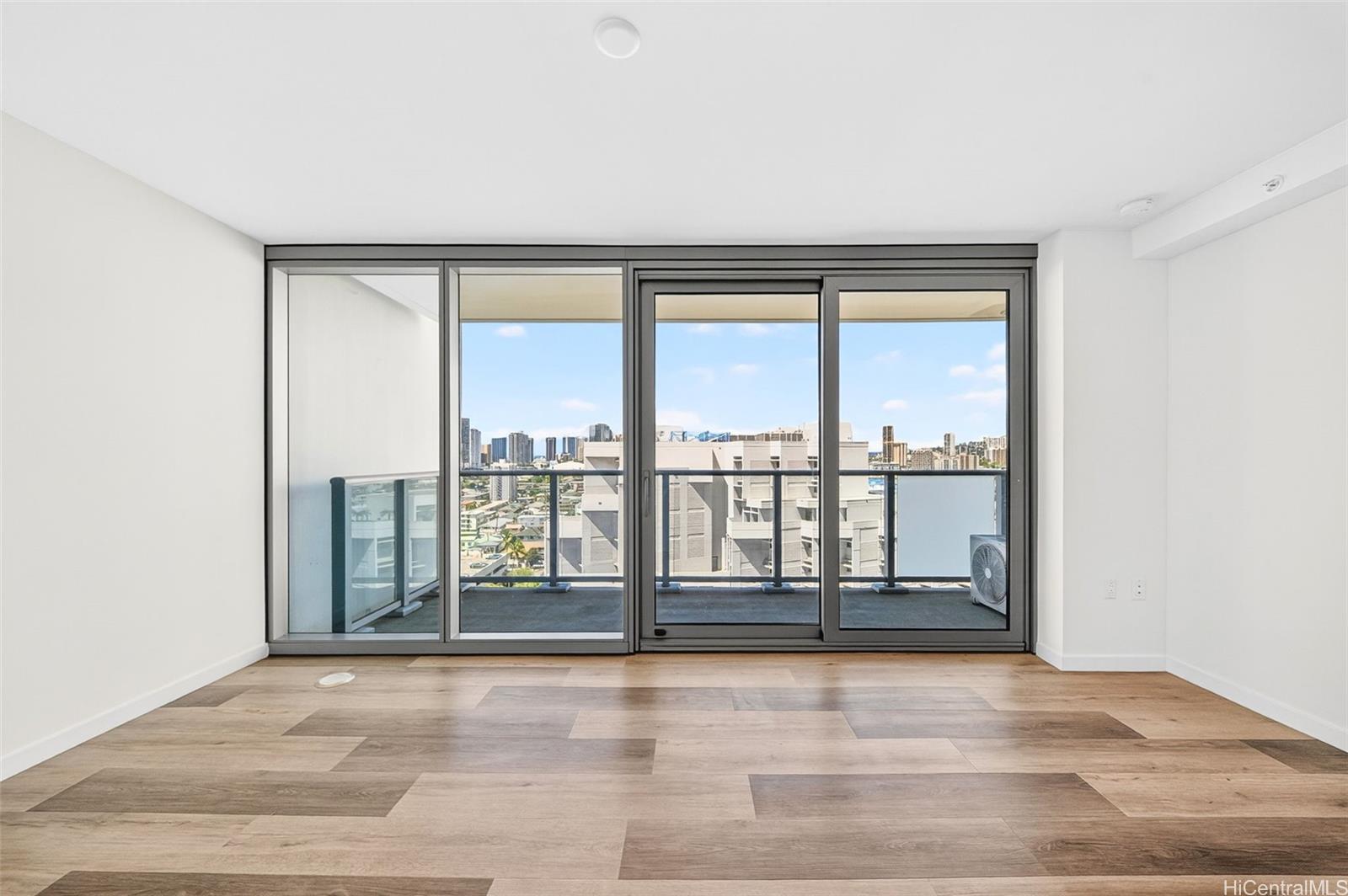 The Park on Keeaumoku condo # 1410R, Honolulu, Hawaii - photo 7 of 22