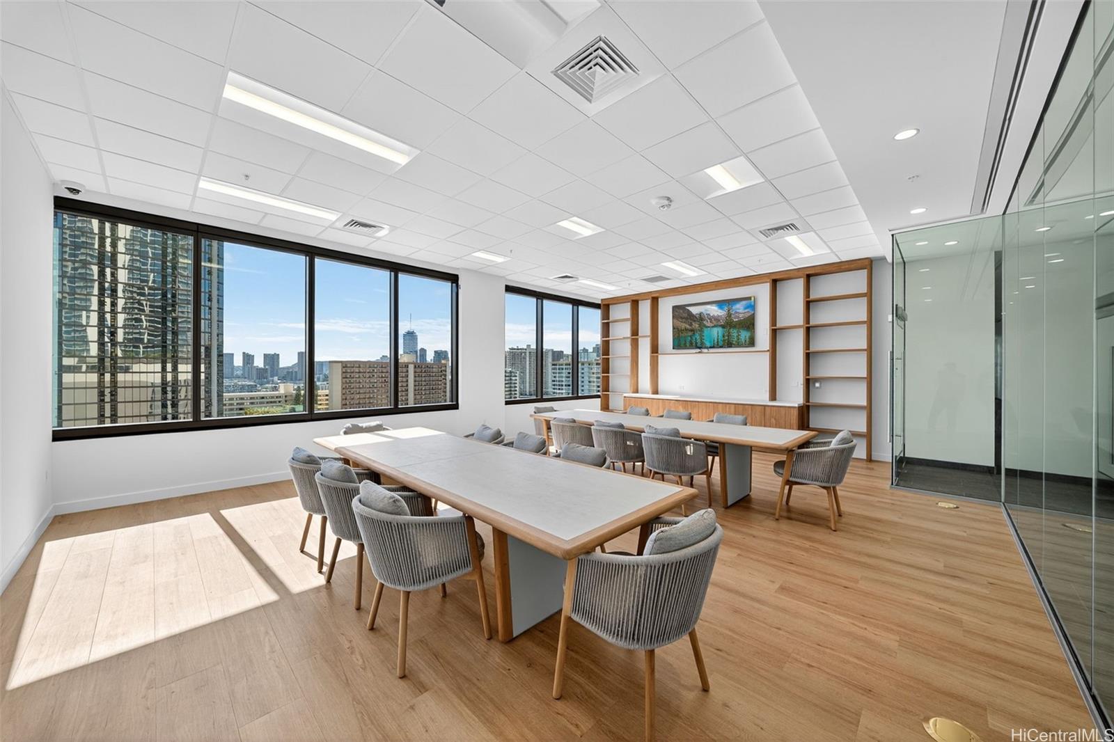 1500 Rycroft Street Honolulu - Rental - photo 15 of 22