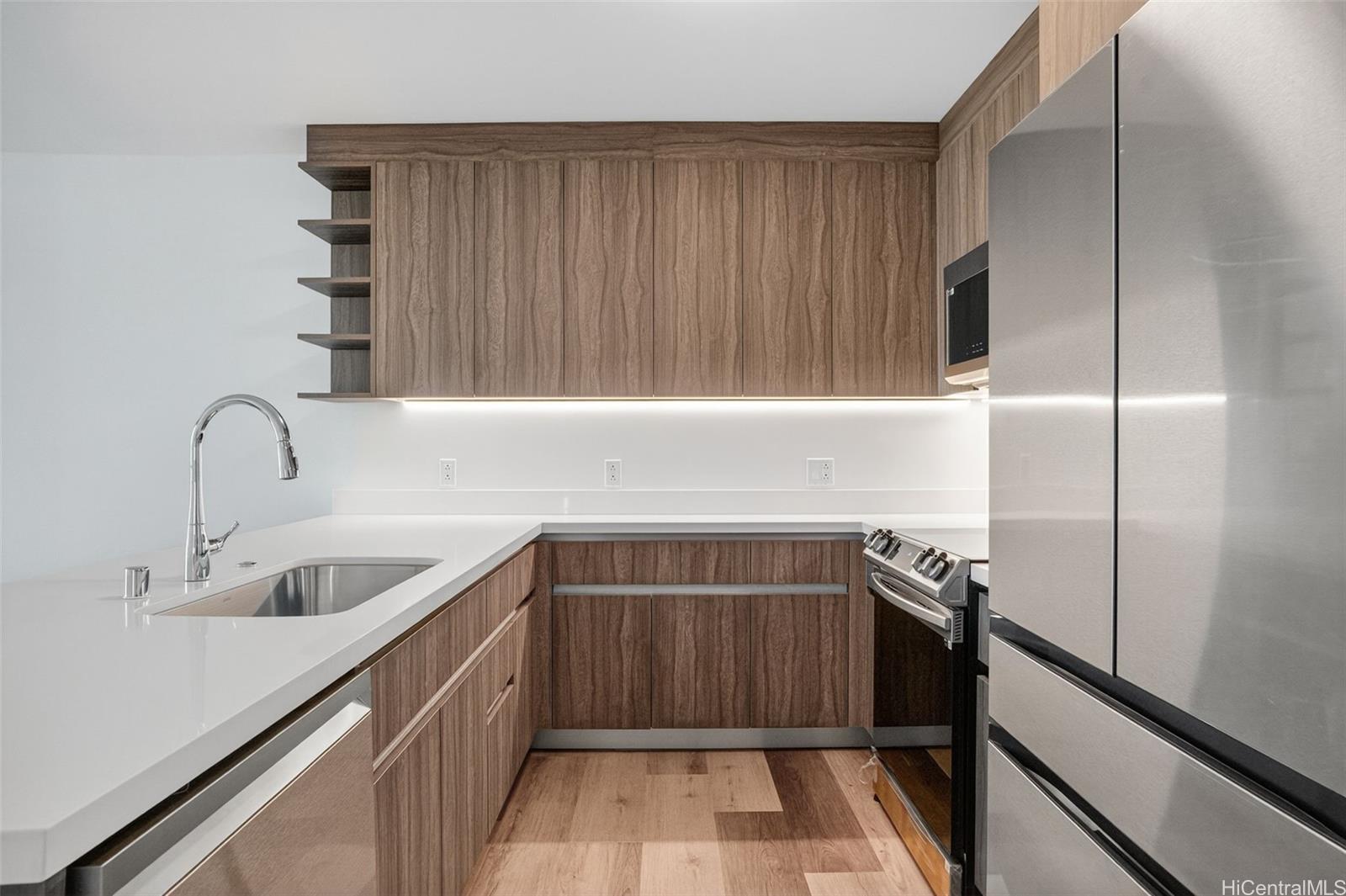 1500 Rycroft Street Honolulu - Rental - photo 6 of 25