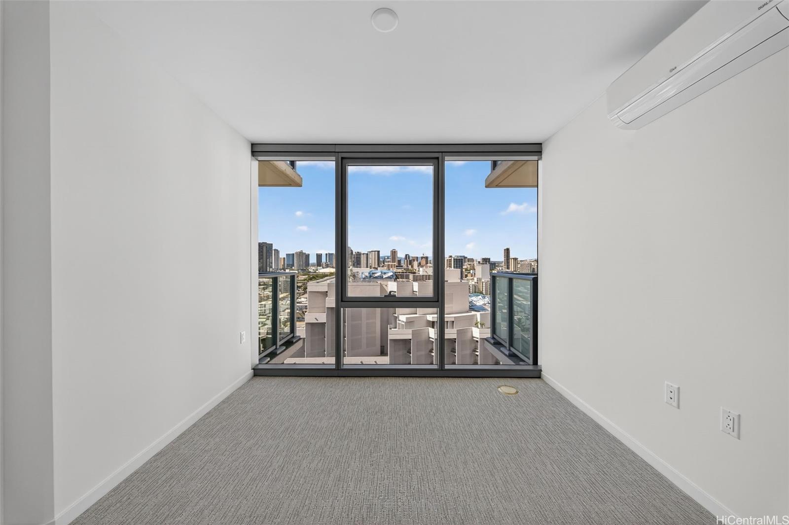 1500 Rycroft Street Honolulu - Rental - photo 8 of 25