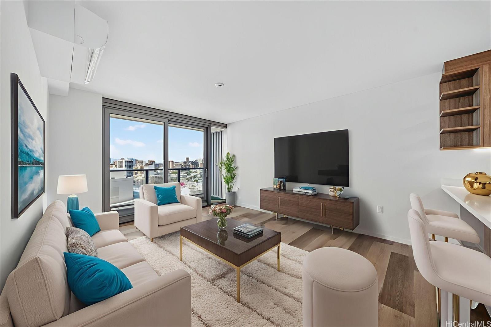 1500 Rycroft St Honolulu - Rental - photo 2 of 25