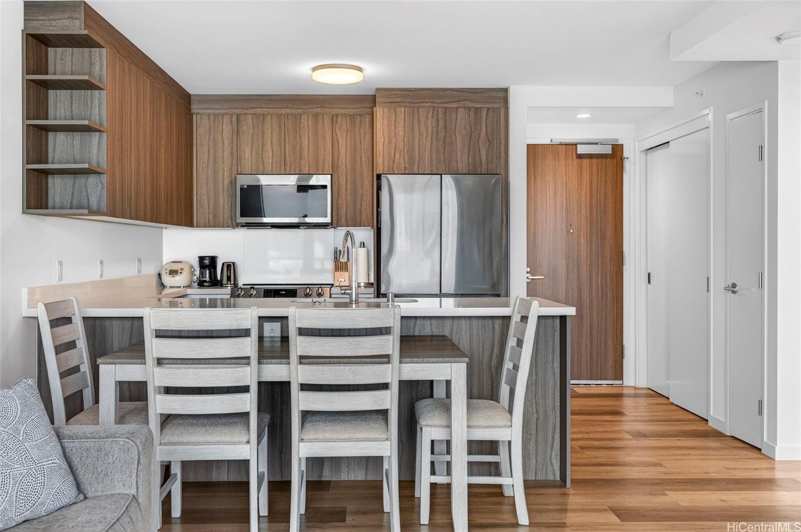 1500 Rycroft St Honolulu - Rental - photo 5 of 25