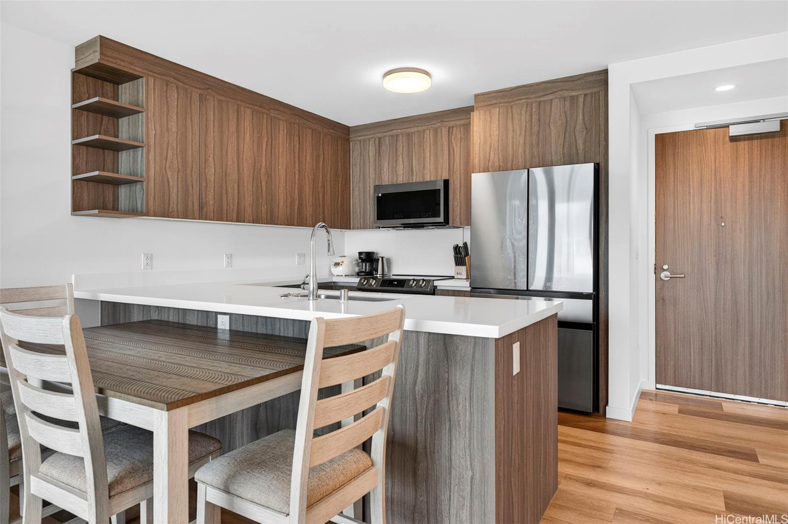 1500 Rycroft St Honolulu - Rental - photo 6 of 25