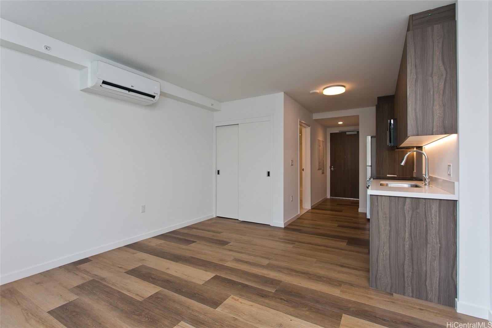 1500 Rycroft Street Honolulu - Rental - photo 2 of 19