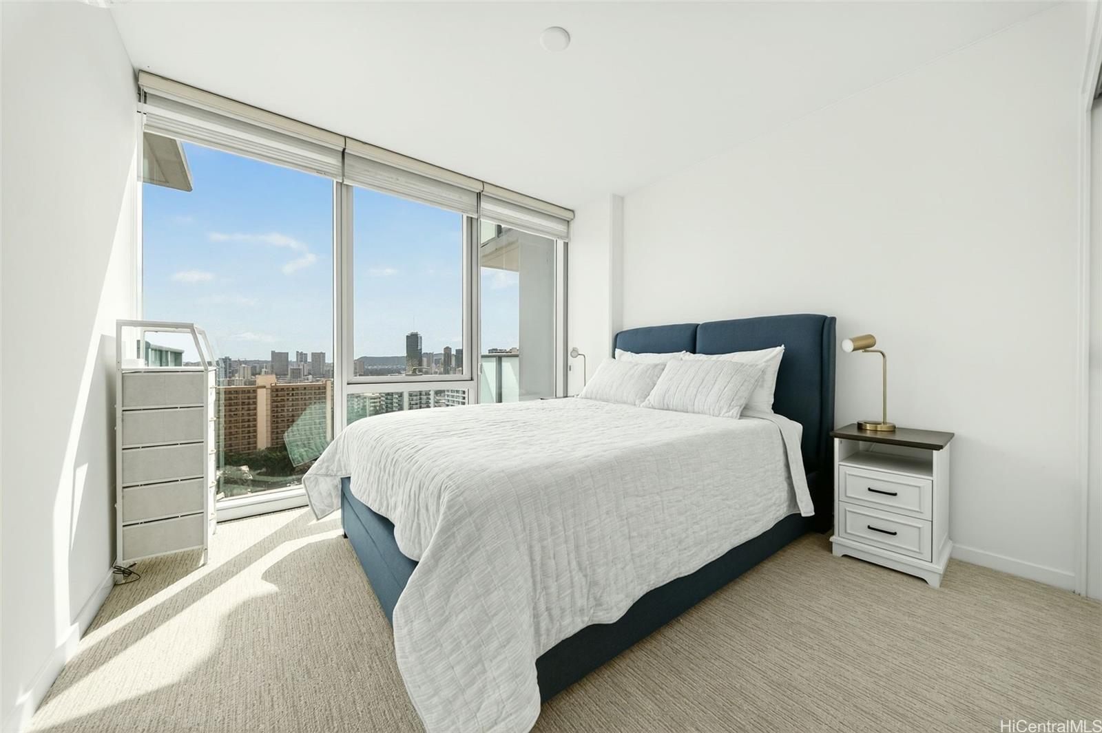 1500 Rycroft St Honolulu - Rental - photo 8 of 25