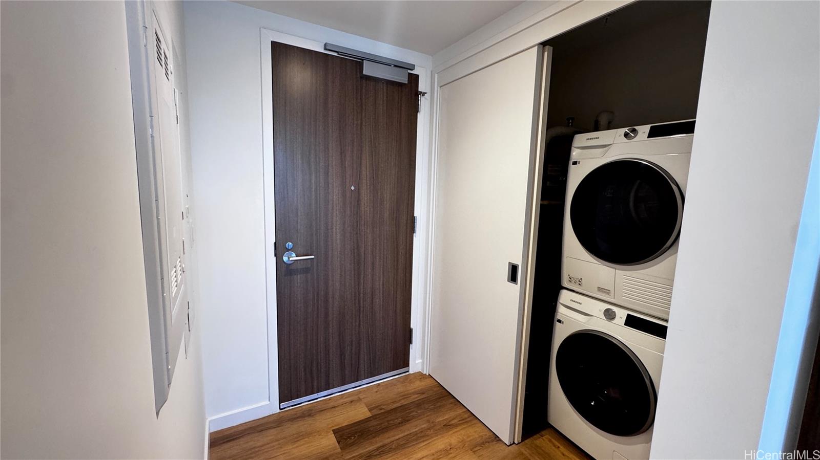 1500 Rycroft Street Honolulu - Rental - photo 5 of 8