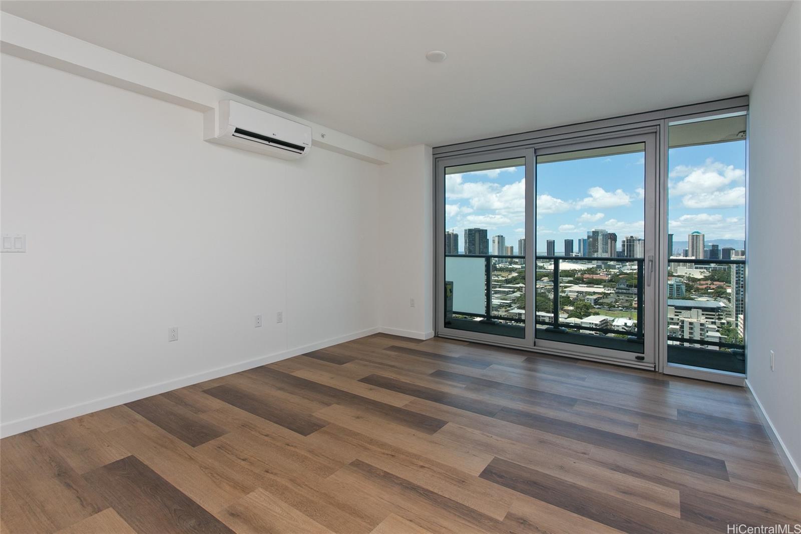 1500 Rycroft Street Honolulu - Rental - photo 2 of 25