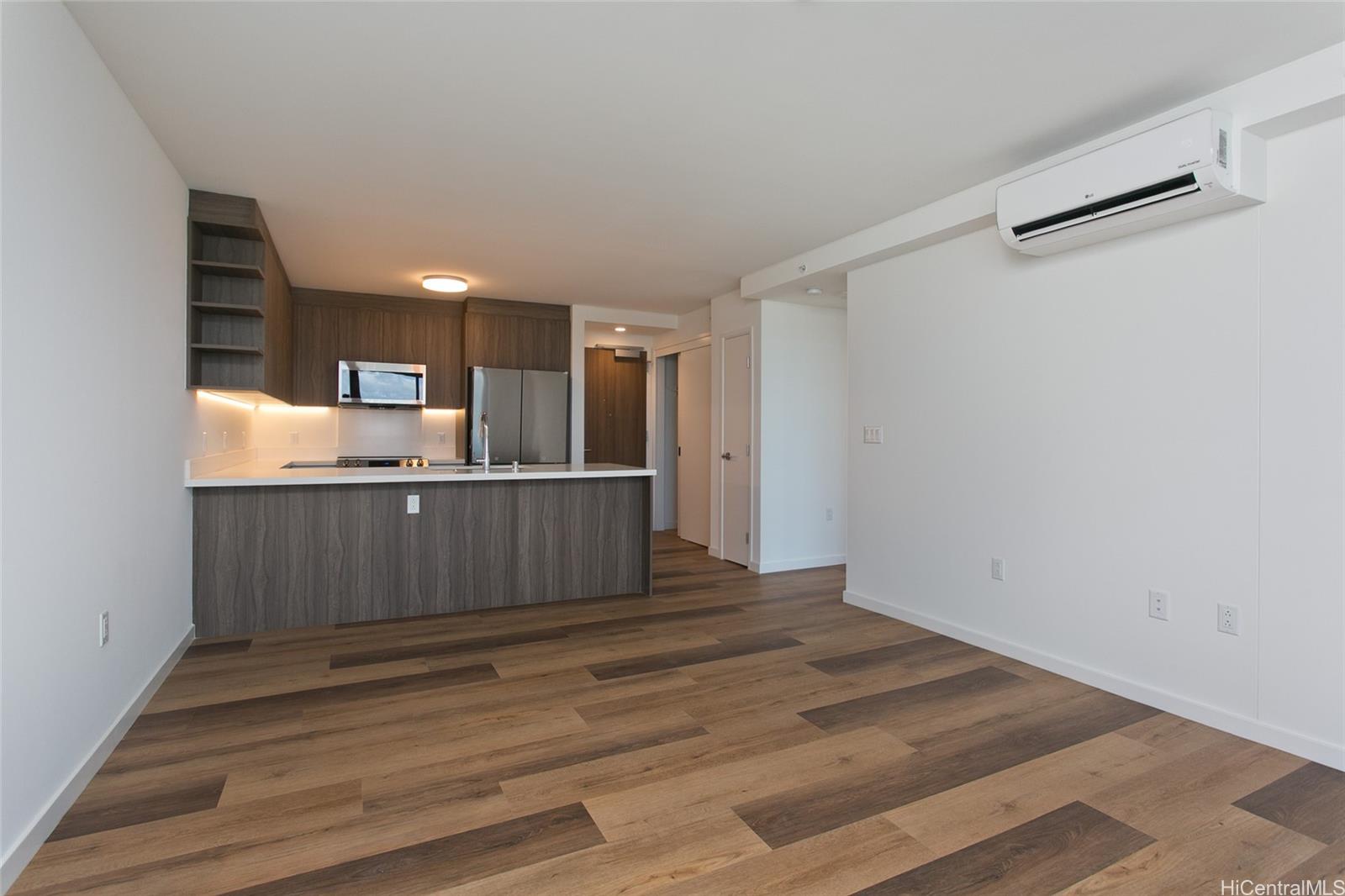 1500 Rycroft Street Honolulu - Rental - photo 3 of 25