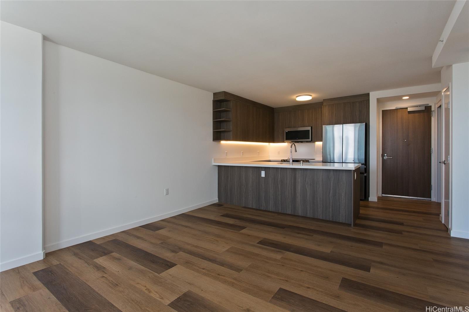 1500 Rycroft Street Honolulu - Rental - photo 4 of 25