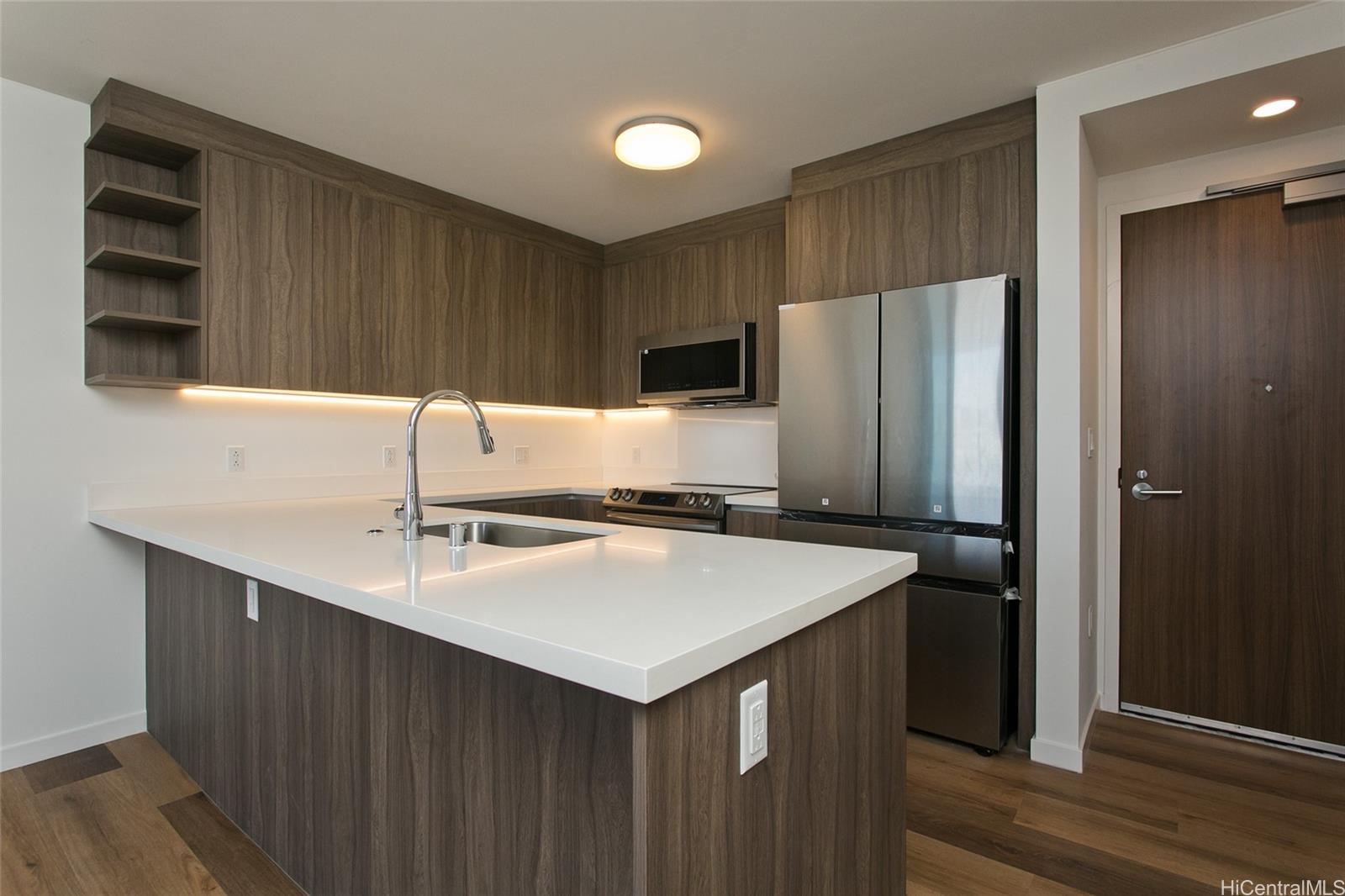 1500 Rycroft Street Honolulu - Rental - photo 5 of 25