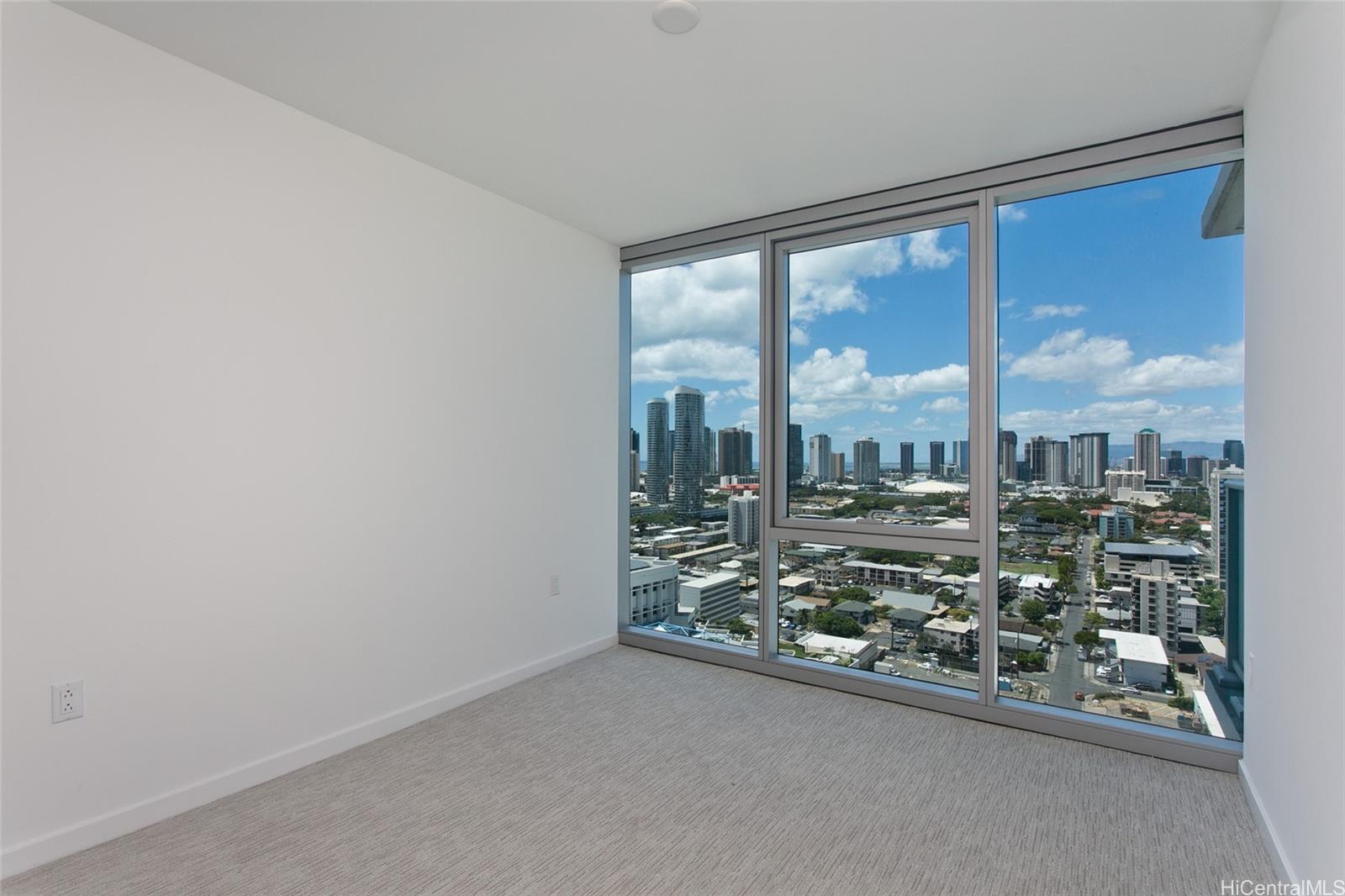 1500 Rycroft Street Honolulu - Rental - photo 6 of 25