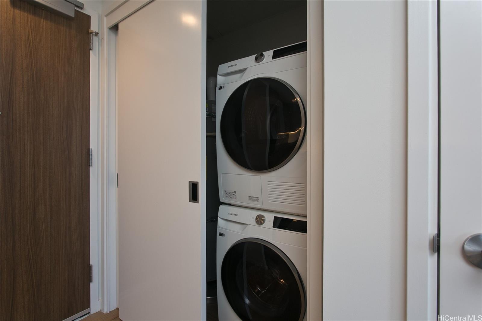 1500 Rycroft Street Honolulu - Rental - photo 8 of 25