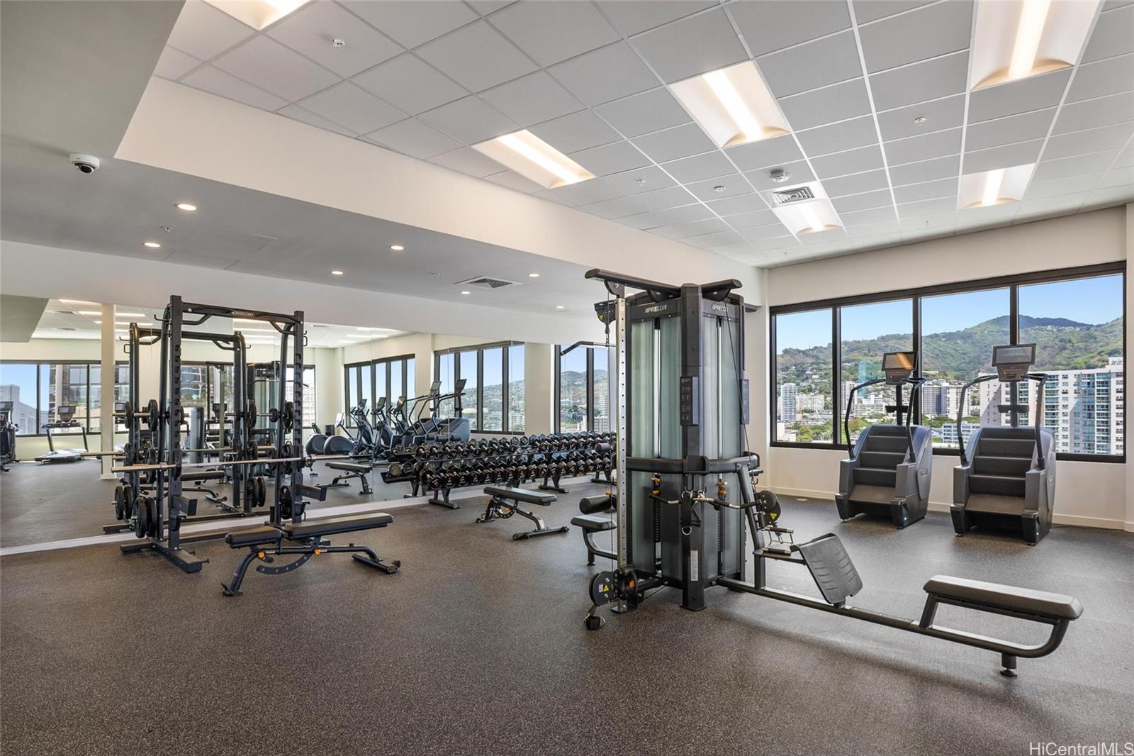 The Park on Keeaumoku condo # 2305R, Honolulu, Hawaii - photo 18 of 22