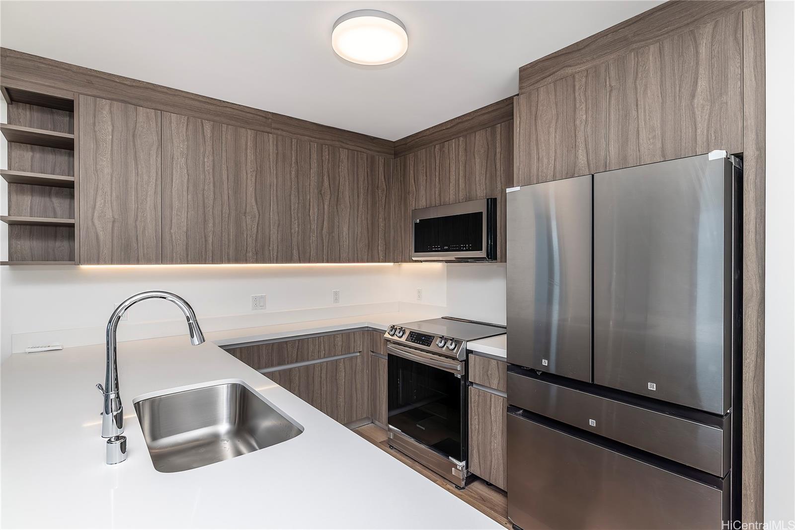 The Park on Keeaumoku condo # 2402R, Honolulu, Hawaii - photo 2 of 24