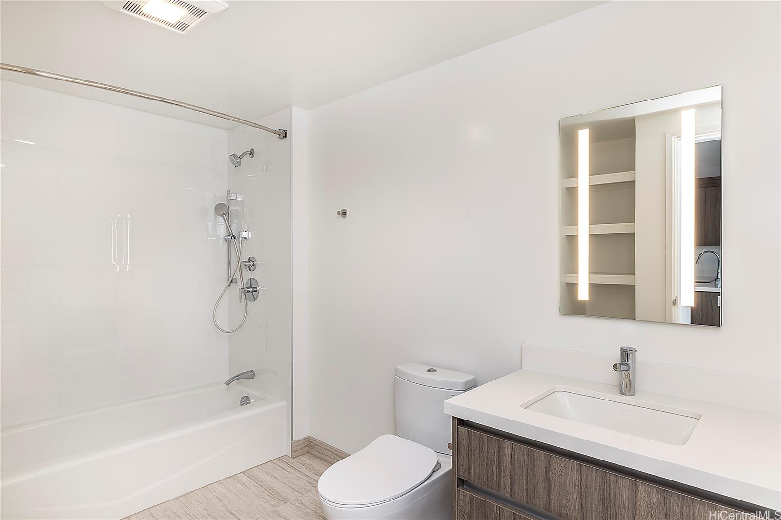 The Park on Keeaumoku condo # 2402R, Honolulu, Hawaii - photo 11 of 24