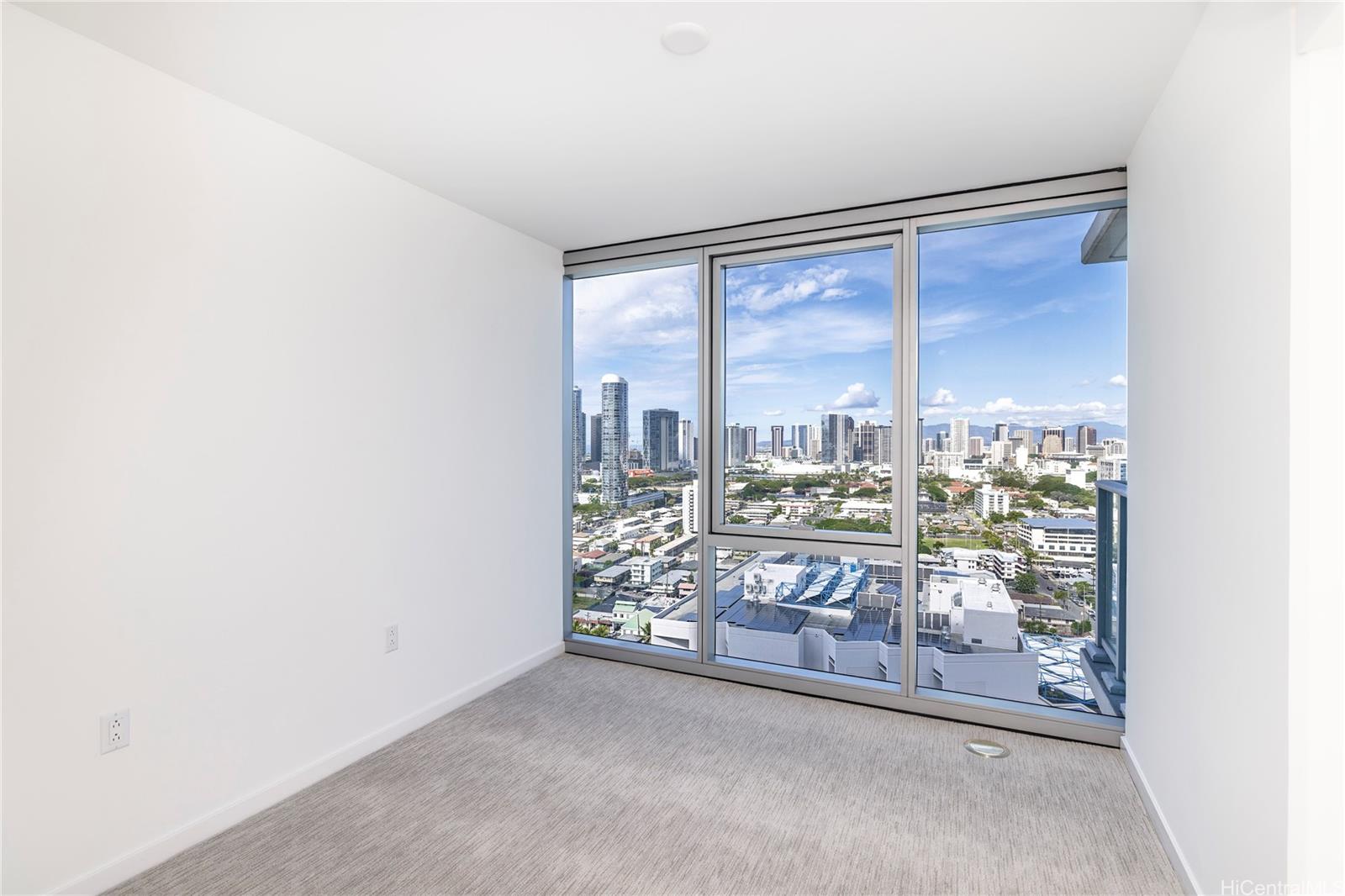 The Park on Keeaumoku condo # 2402R, Honolulu, Hawaii - photo 11 of 25