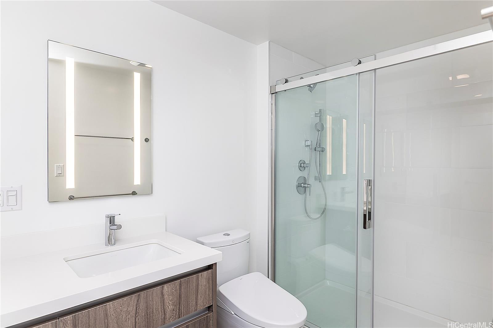 The Park on Keeaumoku condo # 2402R, Honolulu, Hawaii - photo 15 of 24