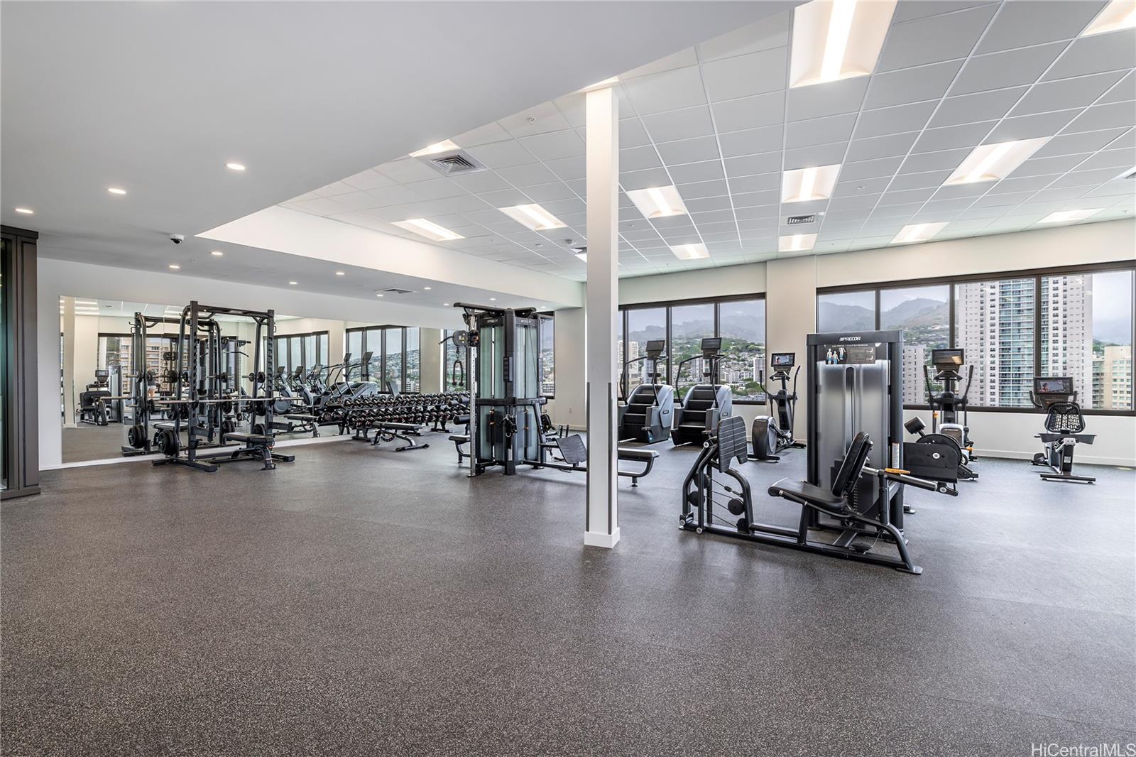 The Park on Keeaumoku condo # 2402R, Honolulu, Hawaii - photo 20 of 25