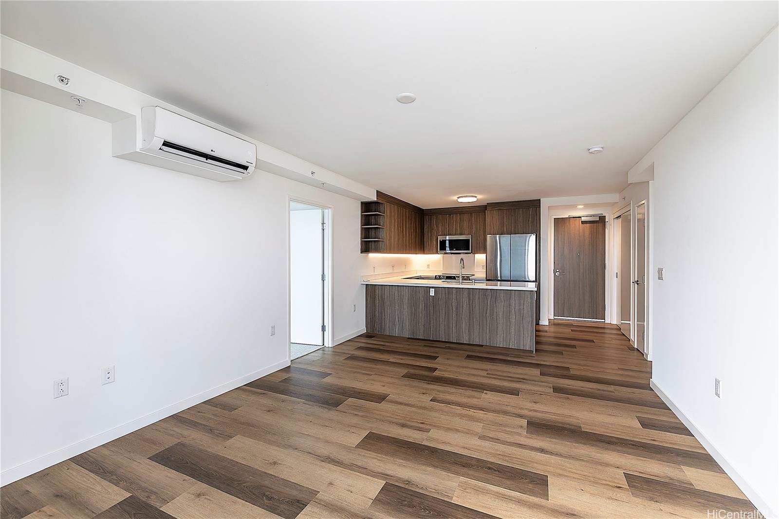 The Park on Keeaumoku condo # 2402R, Honolulu, Hawaii - photo 3 of 25