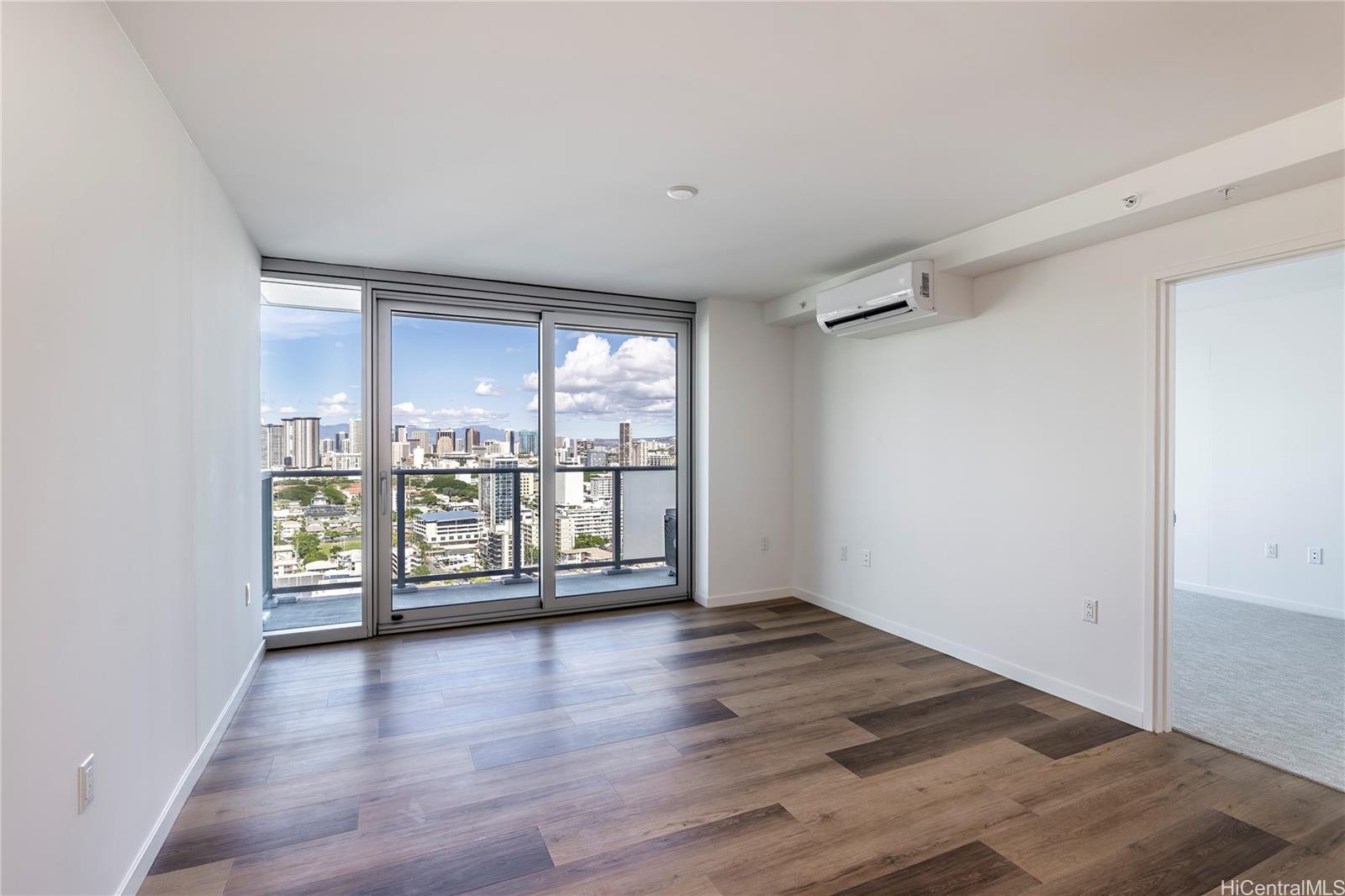 The Park on Keeaumoku condo # 2402R, Honolulu, Hawaii - photo 8 of 25