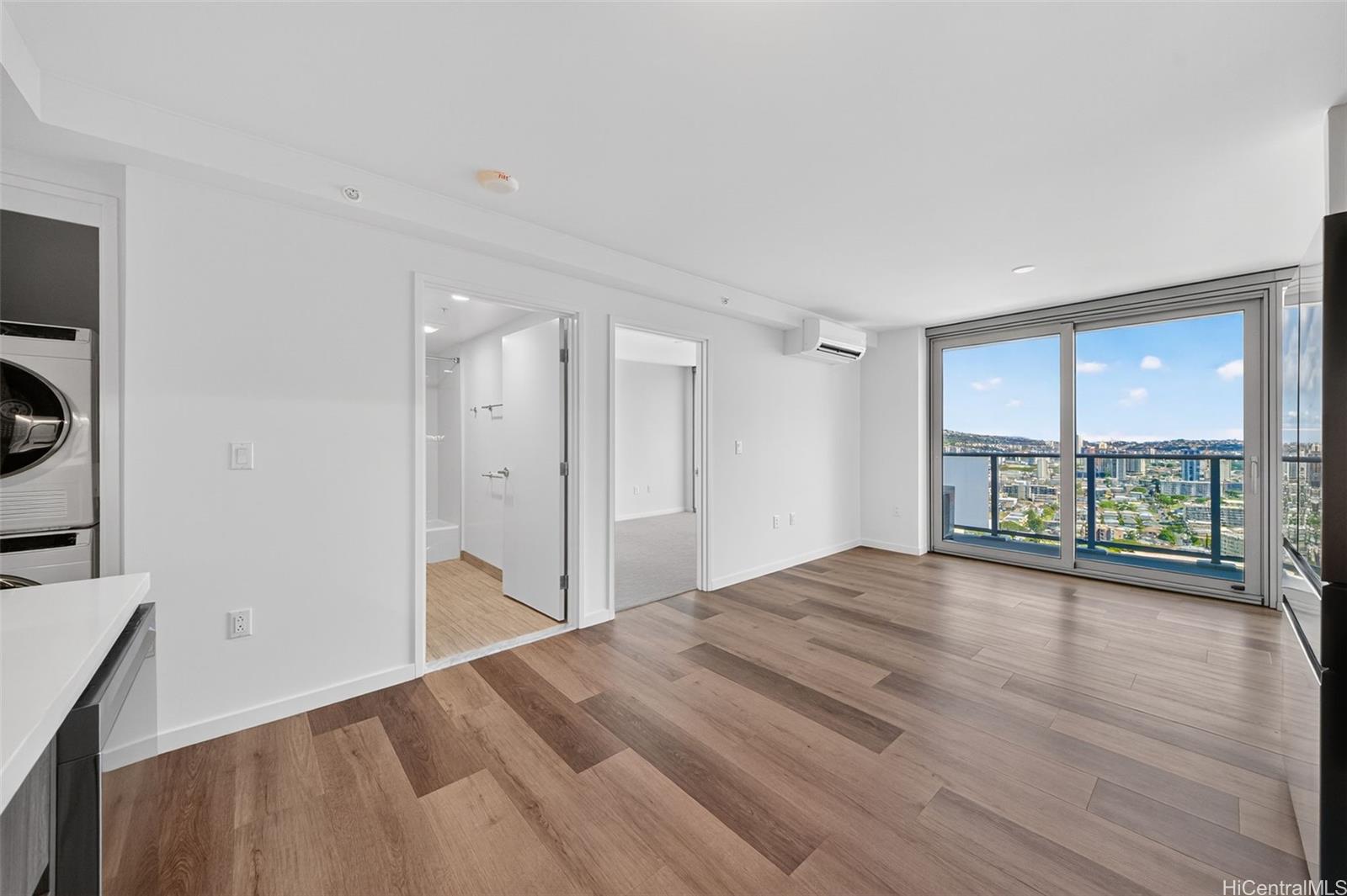 1500 Rycroft St Honolulu - Rental - photo 2 of 25