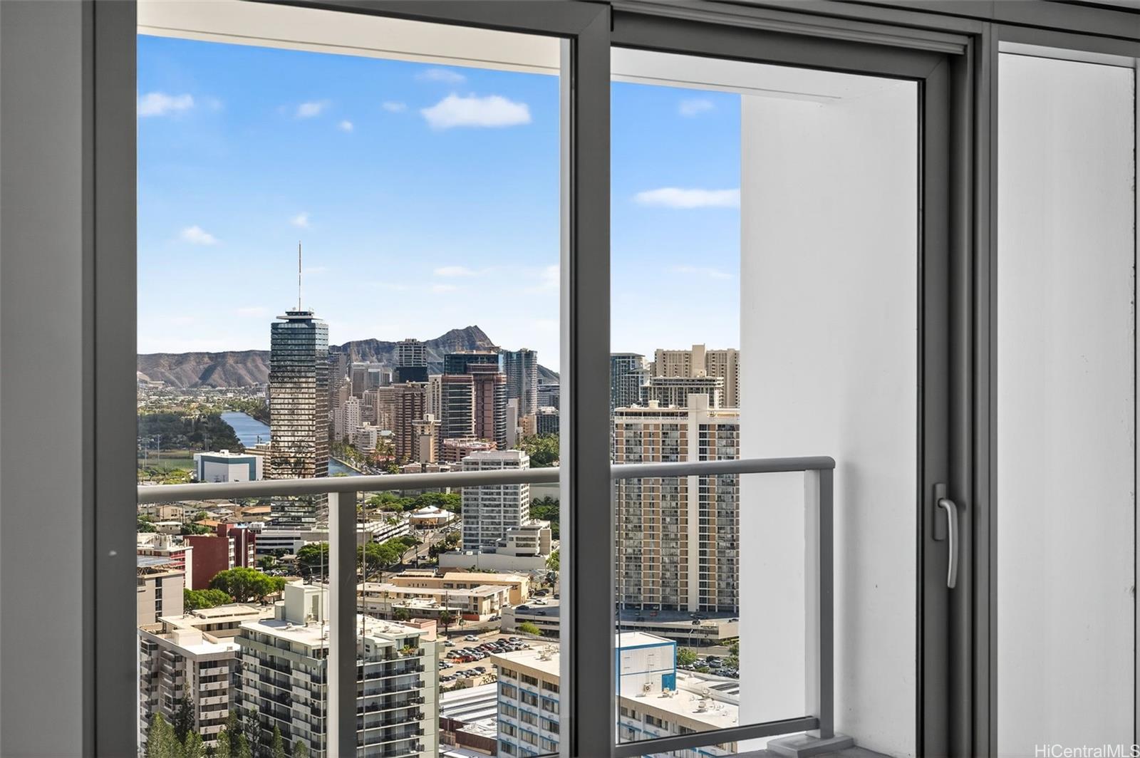 1500 Rycroft St Honolulu - Rental - photo 11 of 25