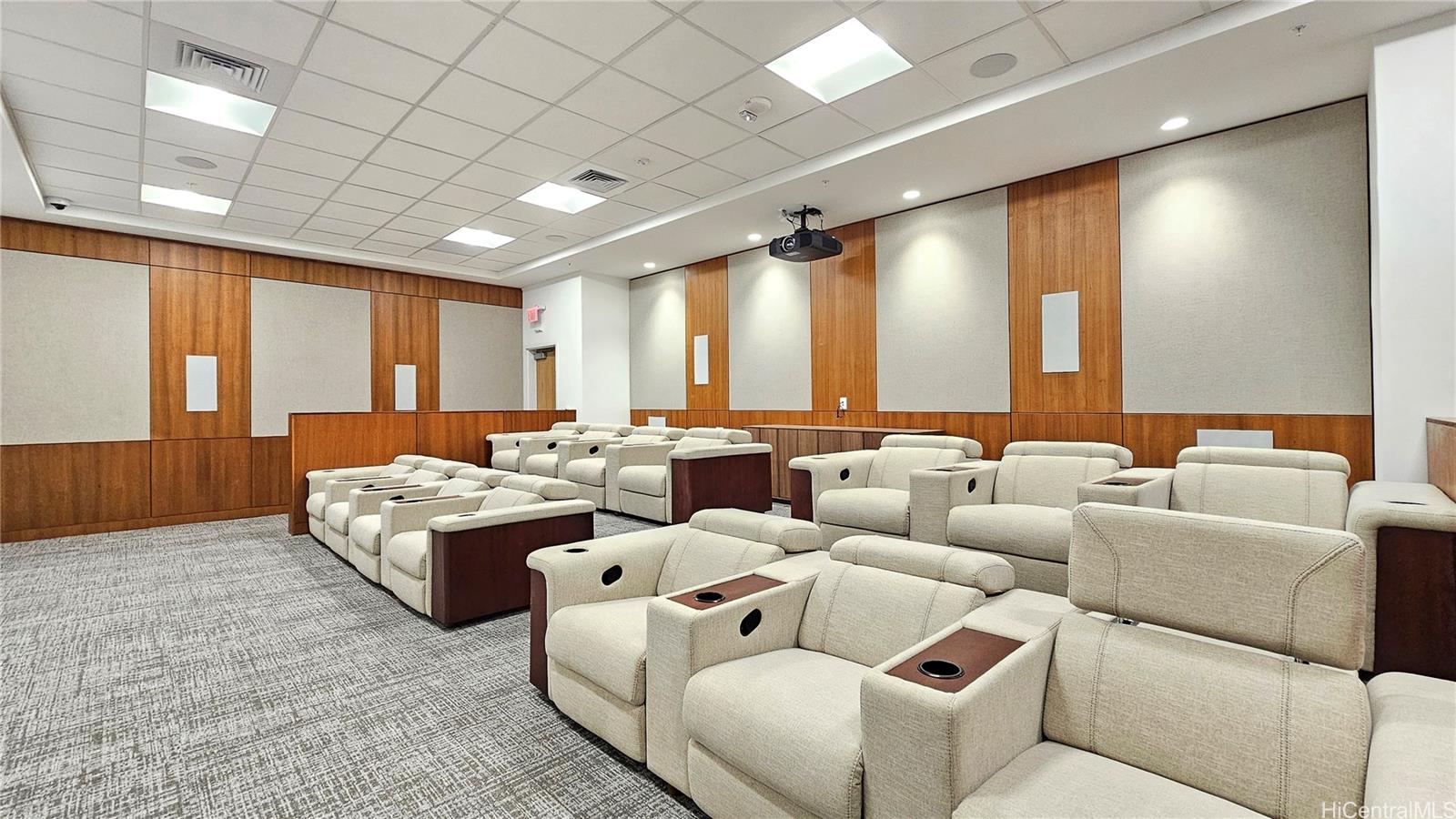 1500 Rycroft St Honolulu - Rental - photo 12 of 16