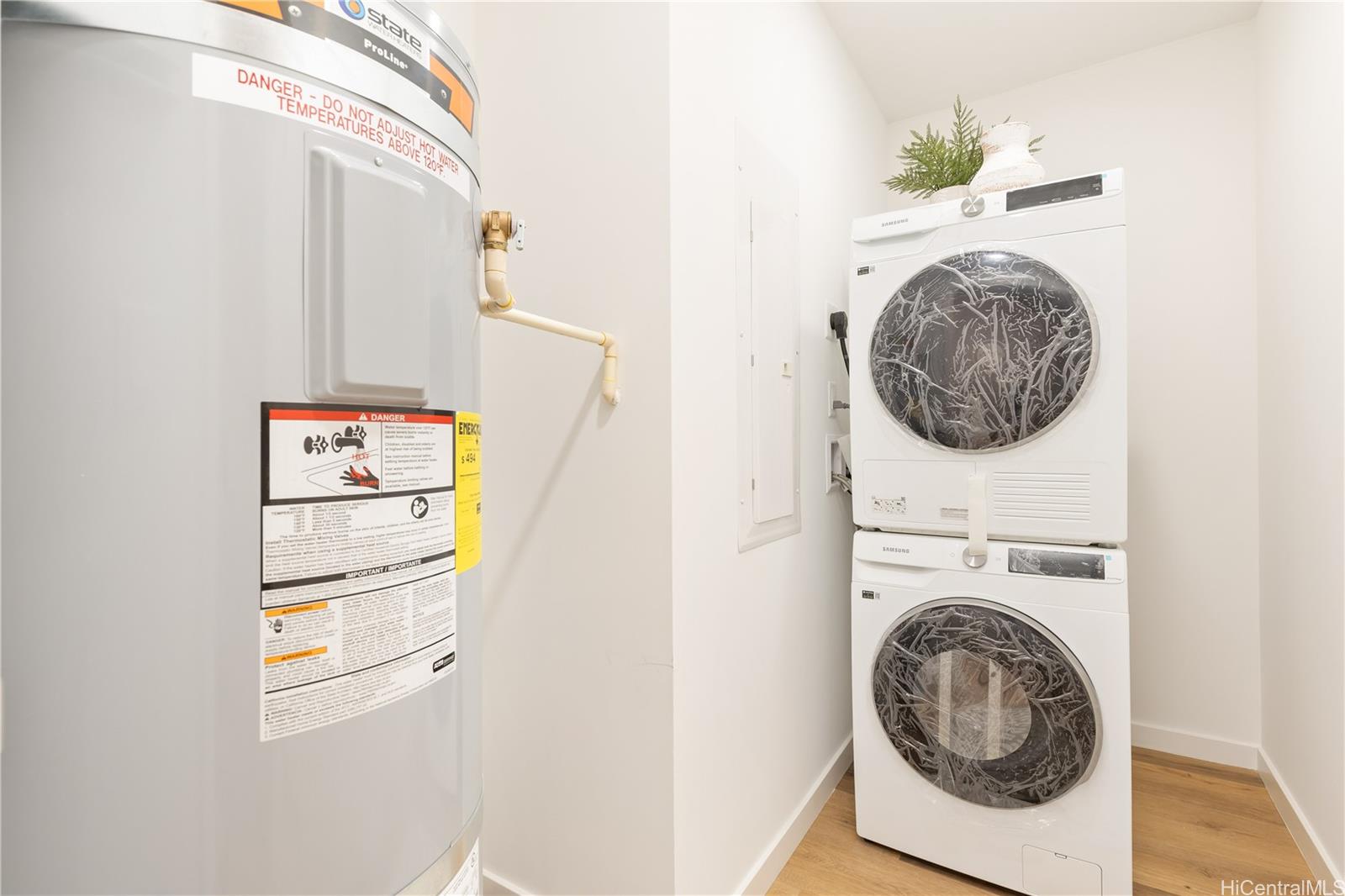 The Park on Keeaumoku condo # 2412R, Honolulu, Hawaii - photo 10 of 25