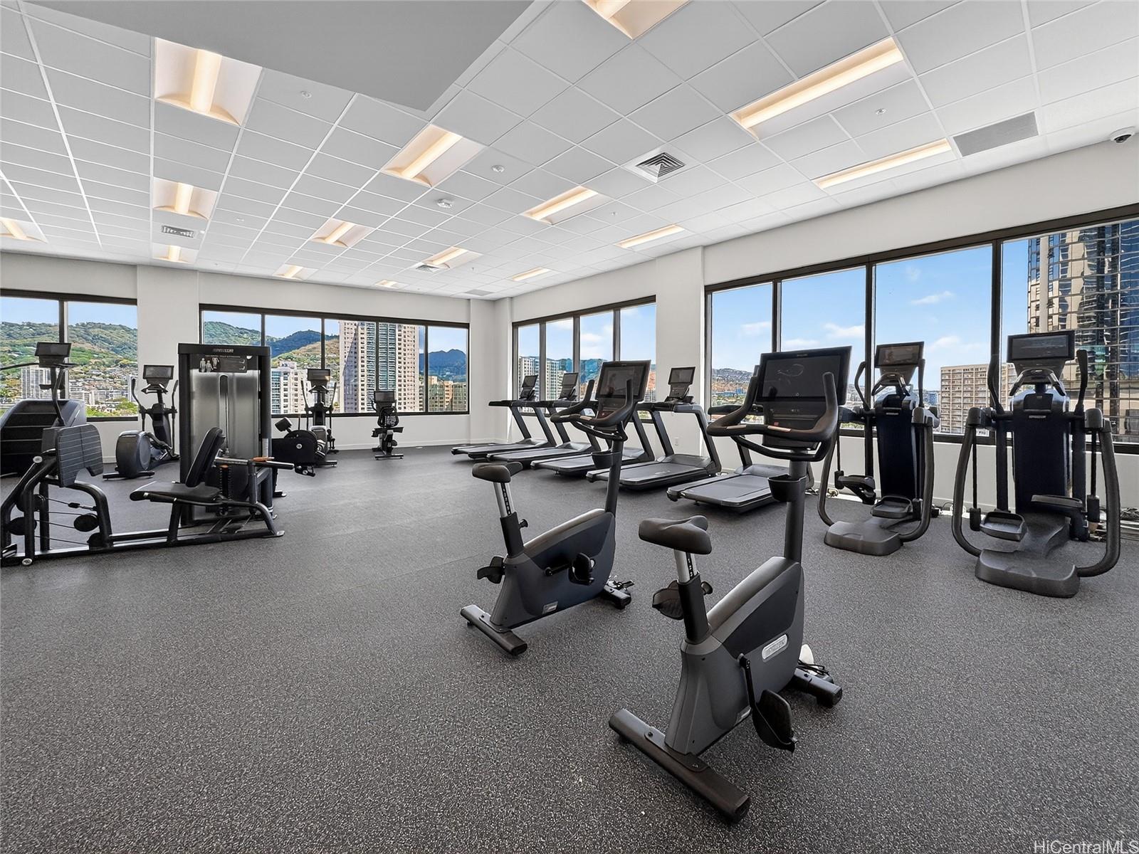 The Park on Keeaumoku condo # 2518R, Honolulu, Hawaii - photo 19 of 23