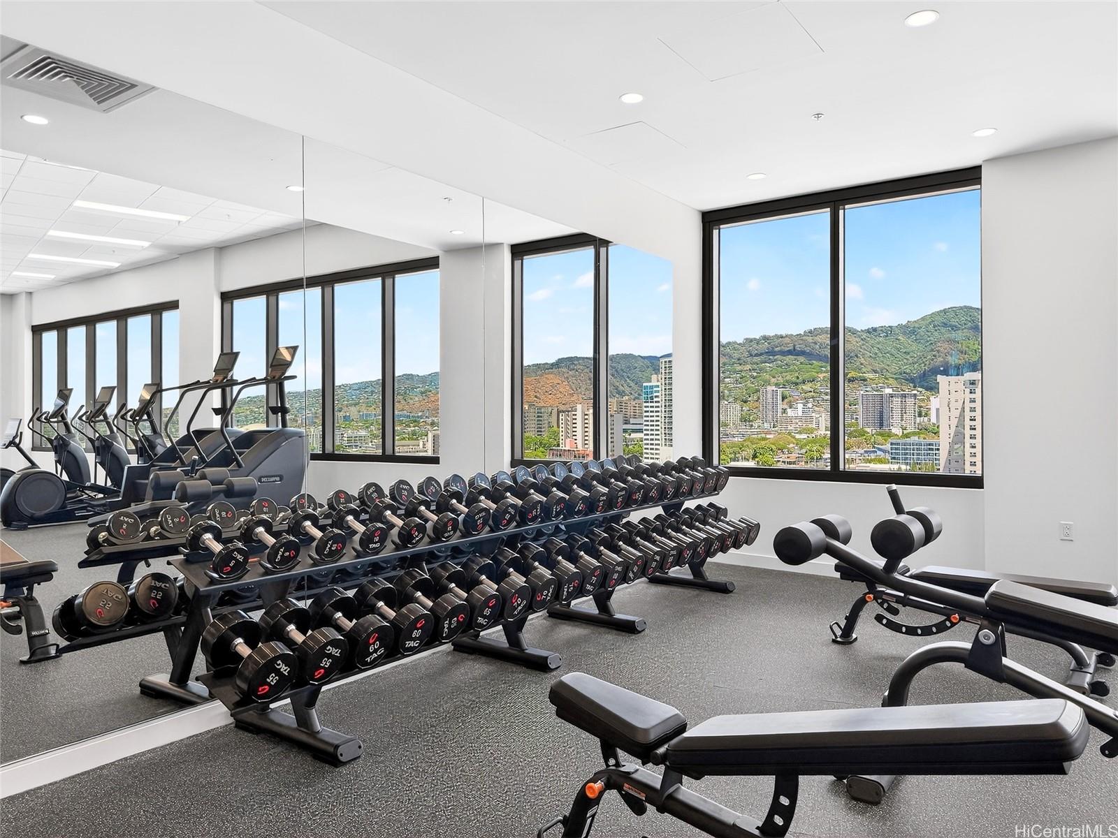 The Park on Keeaumoku condo # 2518R, Honolulu, Hawaii - photo 20 of 23