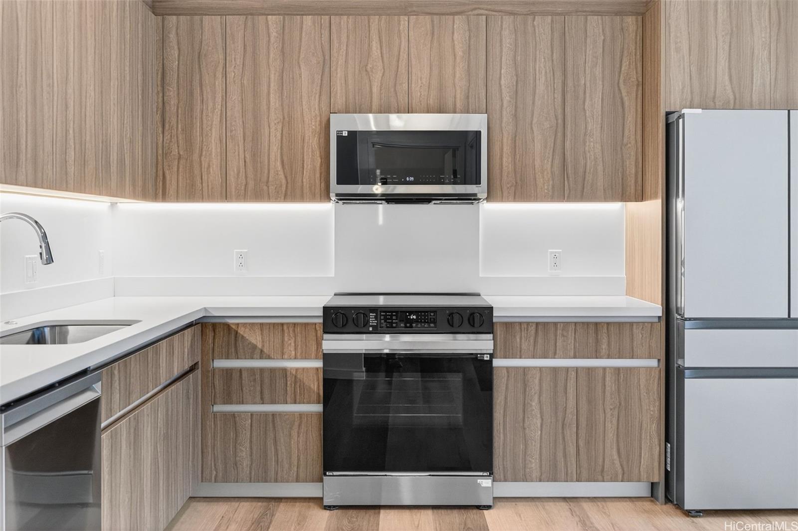 1500 Rycroft St Honolulu - Rental - photo 6 of 25