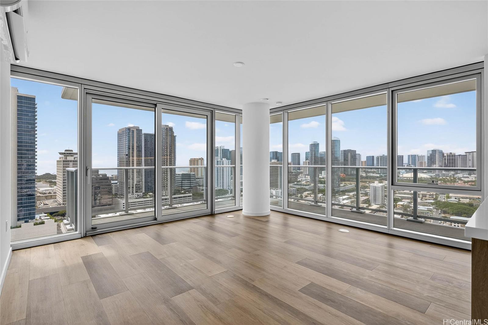 The Park on Keeaumoku condo # 2618R, Honolulu, Hawaii - photo 5 of 15