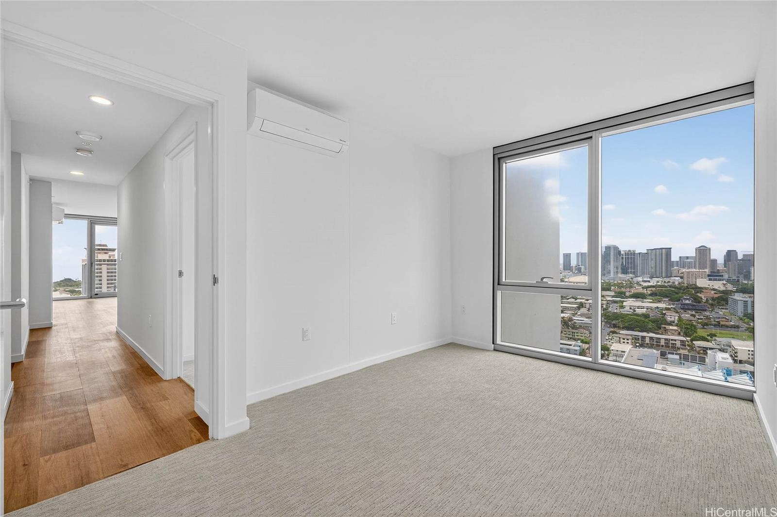 The Park on Keeaumoku condo # 2618R, Honolulu, Hawaii - photo 7 of 15