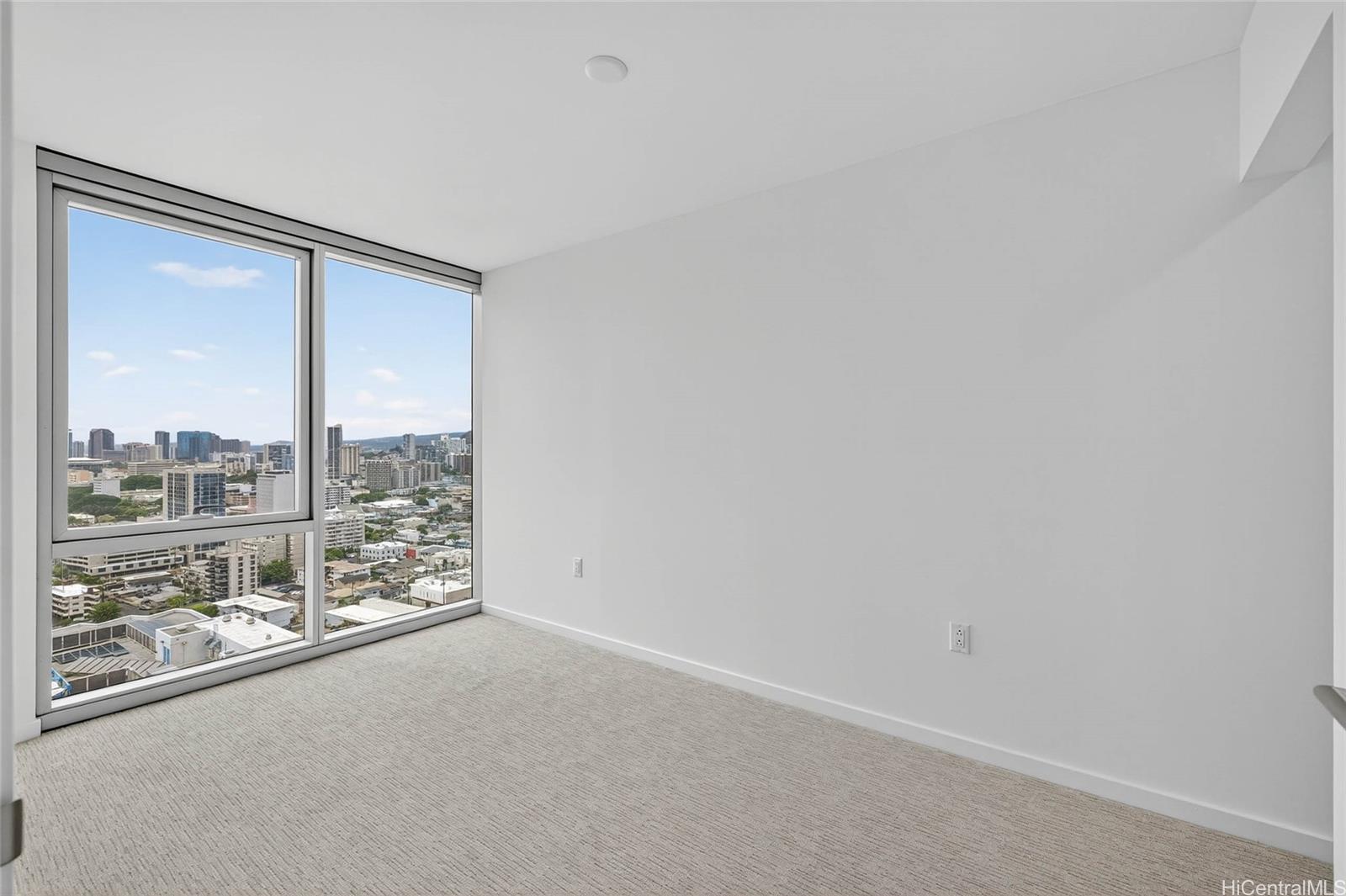 The Park on Keeaumoku condo # 2618R, Honolulu, Hawaii - photo 6 of 15