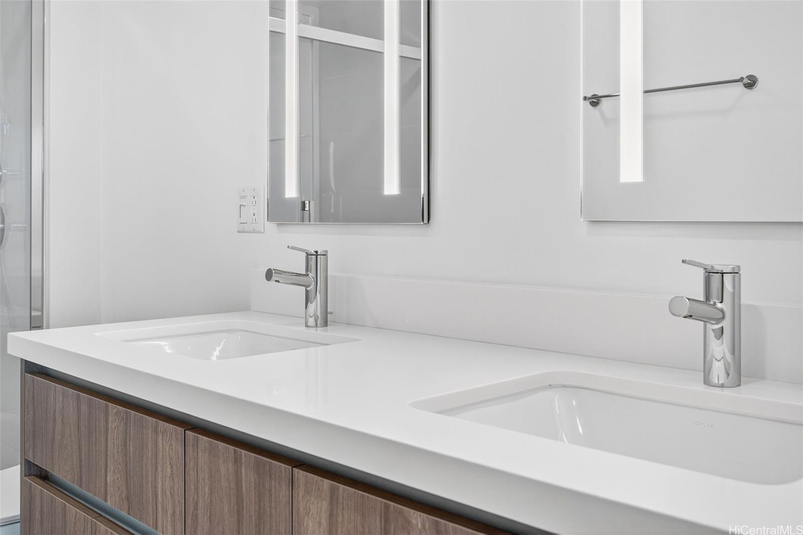 1500 Rycroft Street Honolulu - Rental - photo 15 of 25