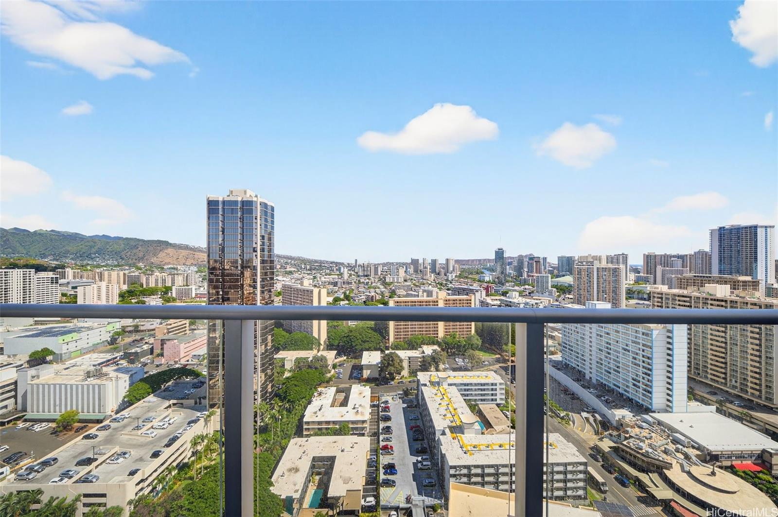 1500 Rycroft Street Honolulu - Rental - photo 16 of 25