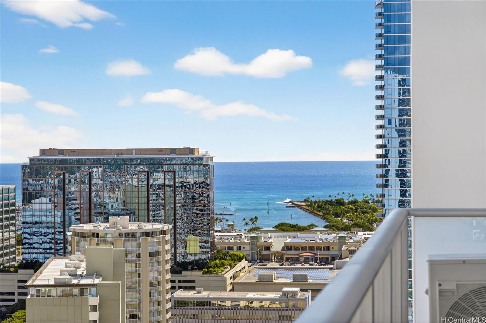 1500 Rycroft Street Honolulu - Rental - photo 17 of 25