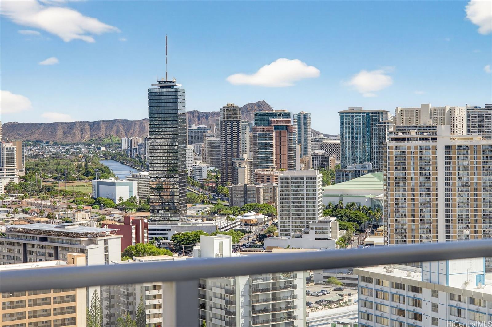 1500 Rycroft Street Honolulu - Rental - photo 18 of 25