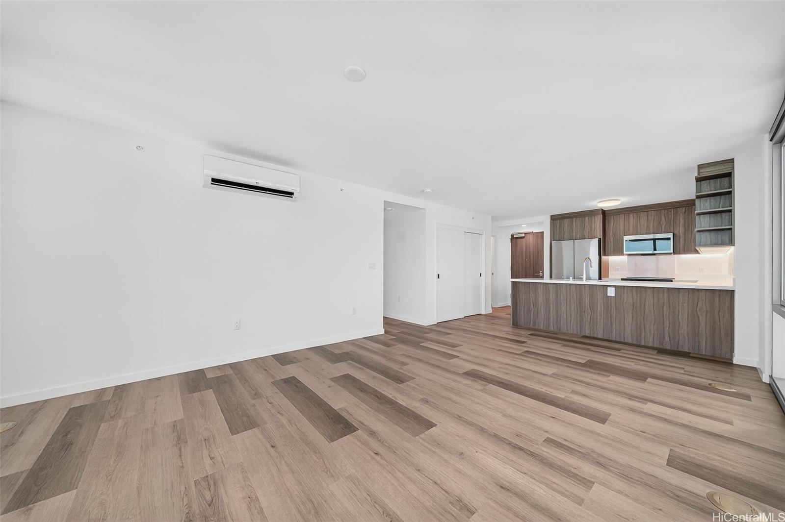 1500 Rycroft Street Honolulu - Rental - photo 3 of 25