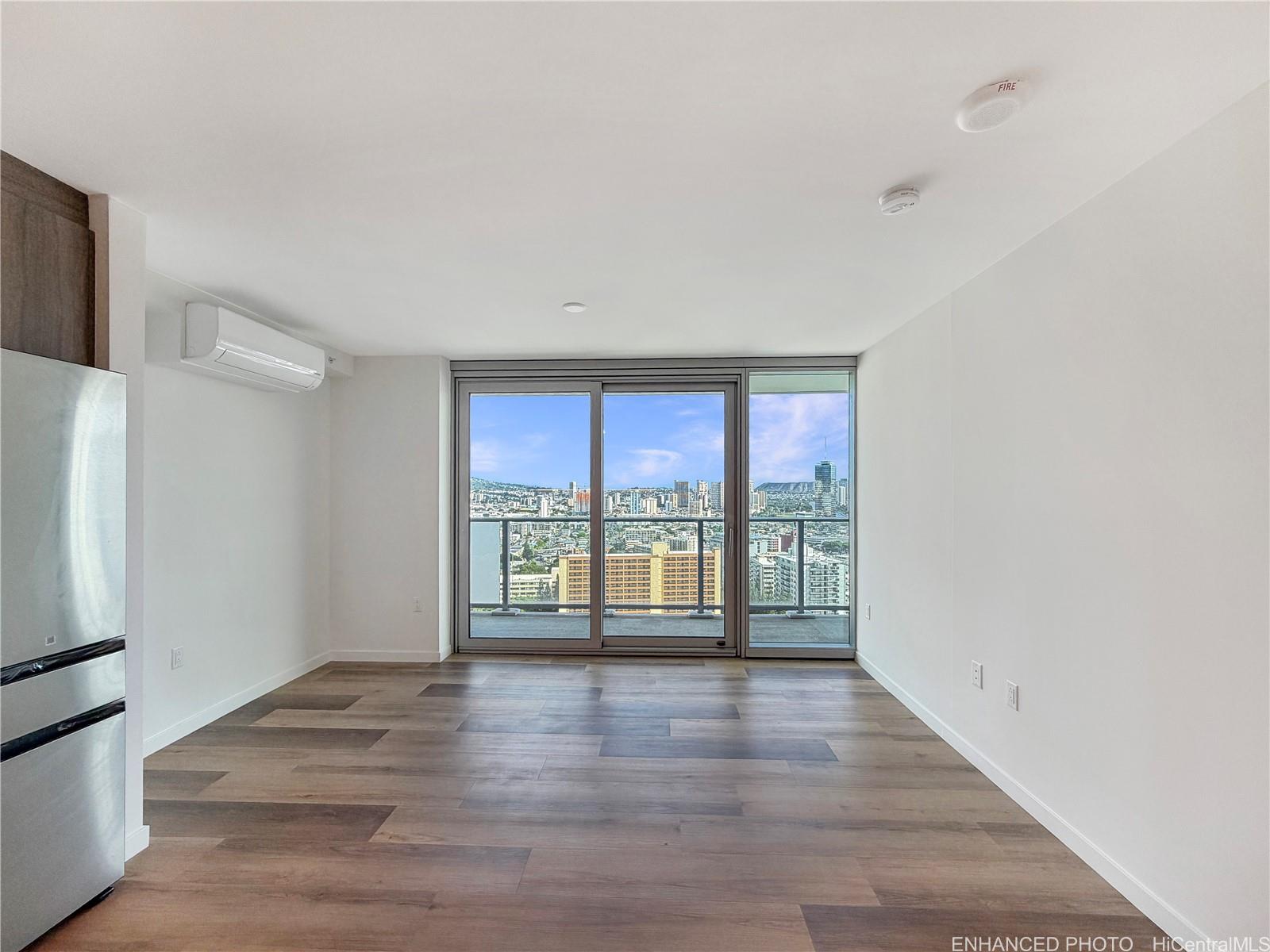 The Park on Keeaumoku condo # 2707, Honolulu, Hawaii - photo 3 of 15