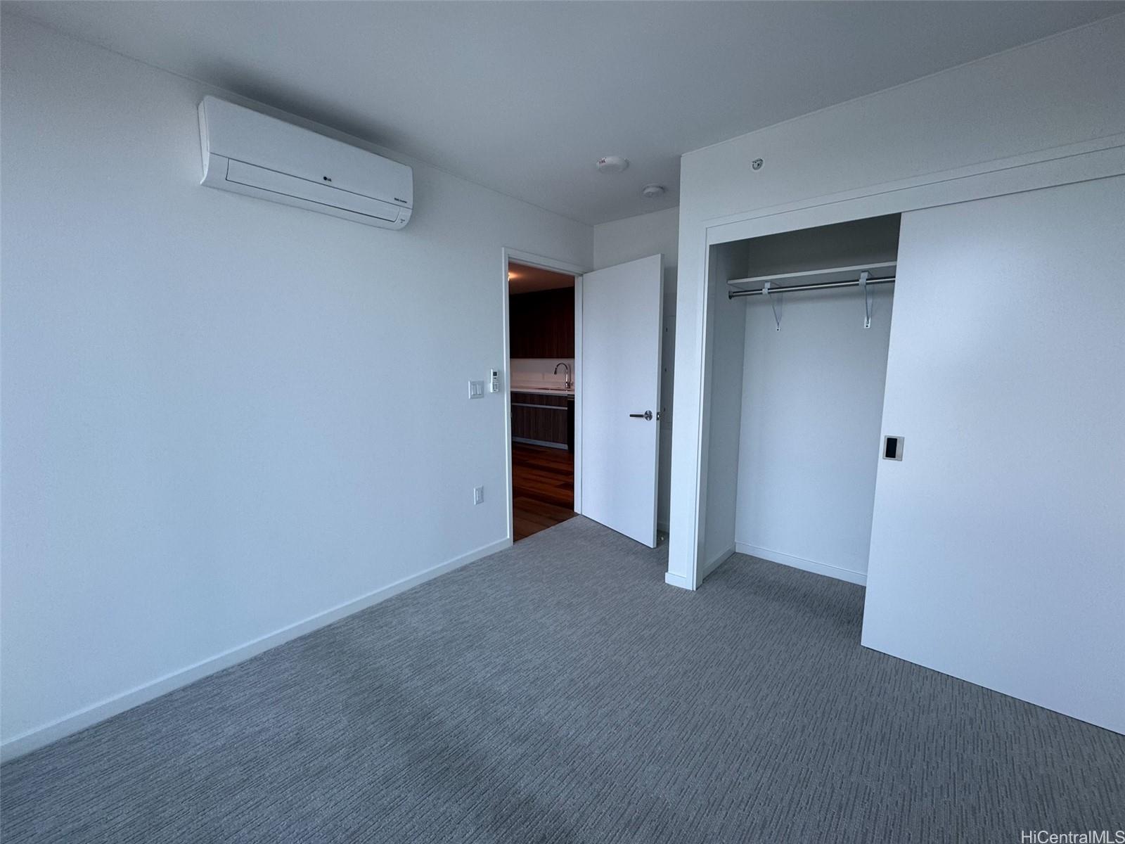 1500 Rycroft Street Honolulu - Rental - photo 6 of 13